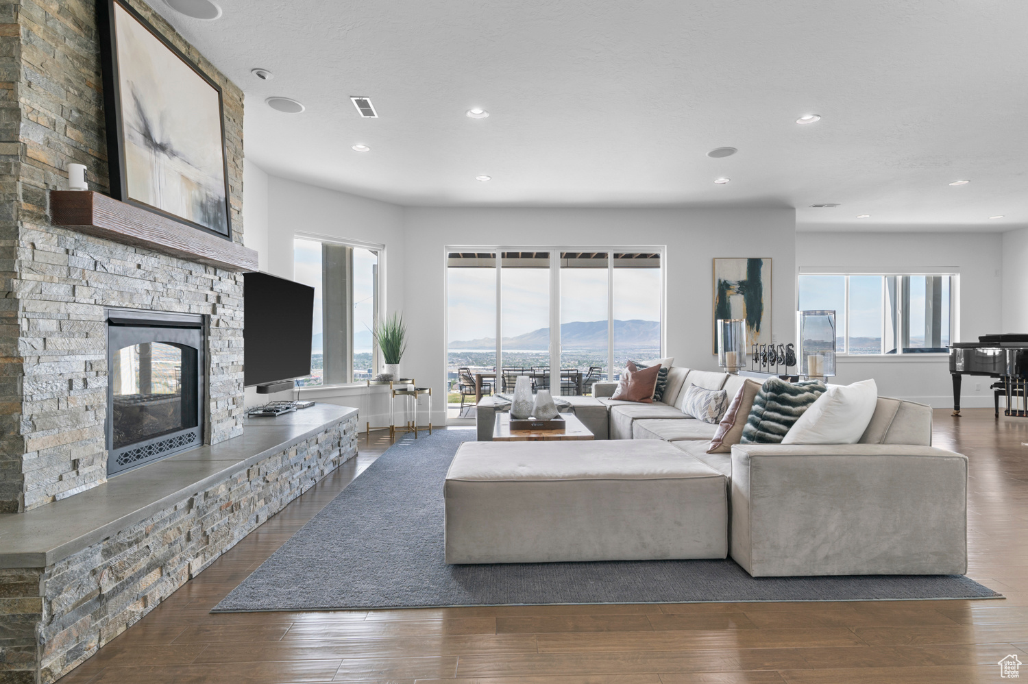TRAVERSE - Residential