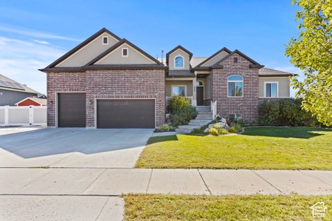 Photo of 3547 W 1840 S, Syracuse, UT 84075 (MLS # 2190328)