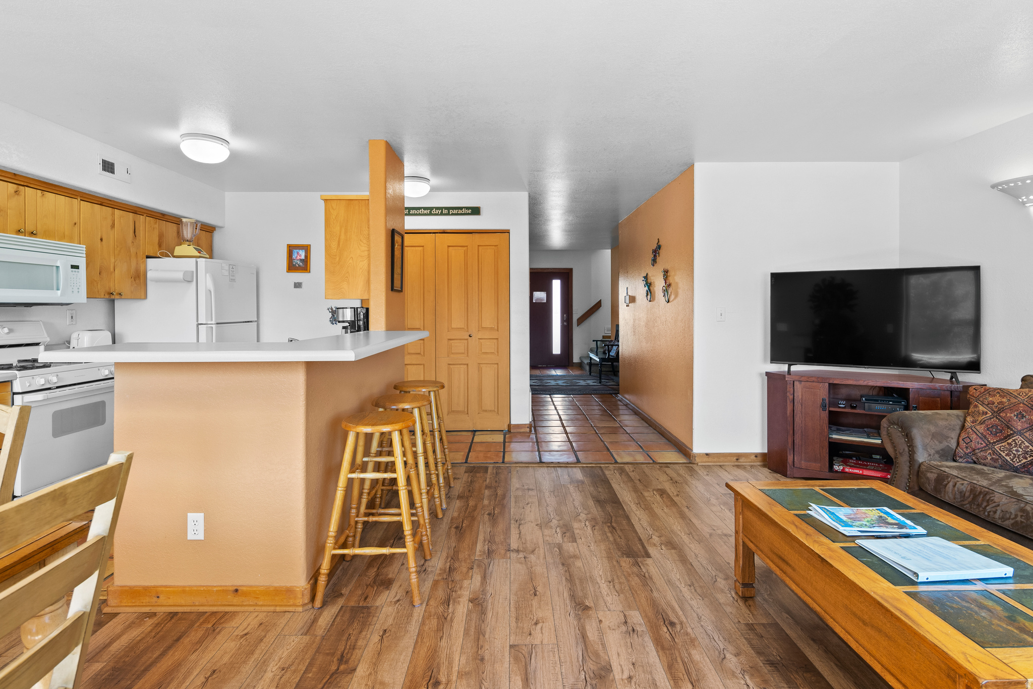 CASTILLO DE LAS ROCAS - Residential