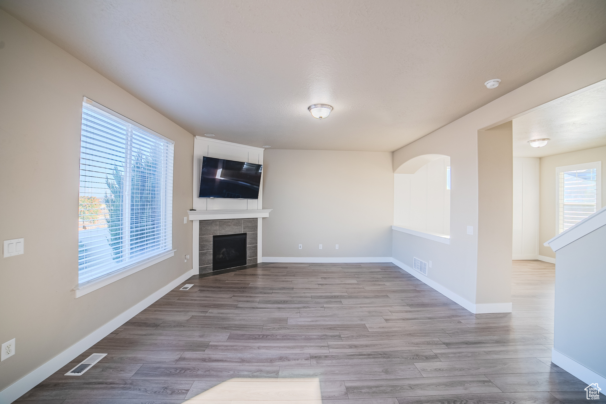 HIGH POINTE - Residential