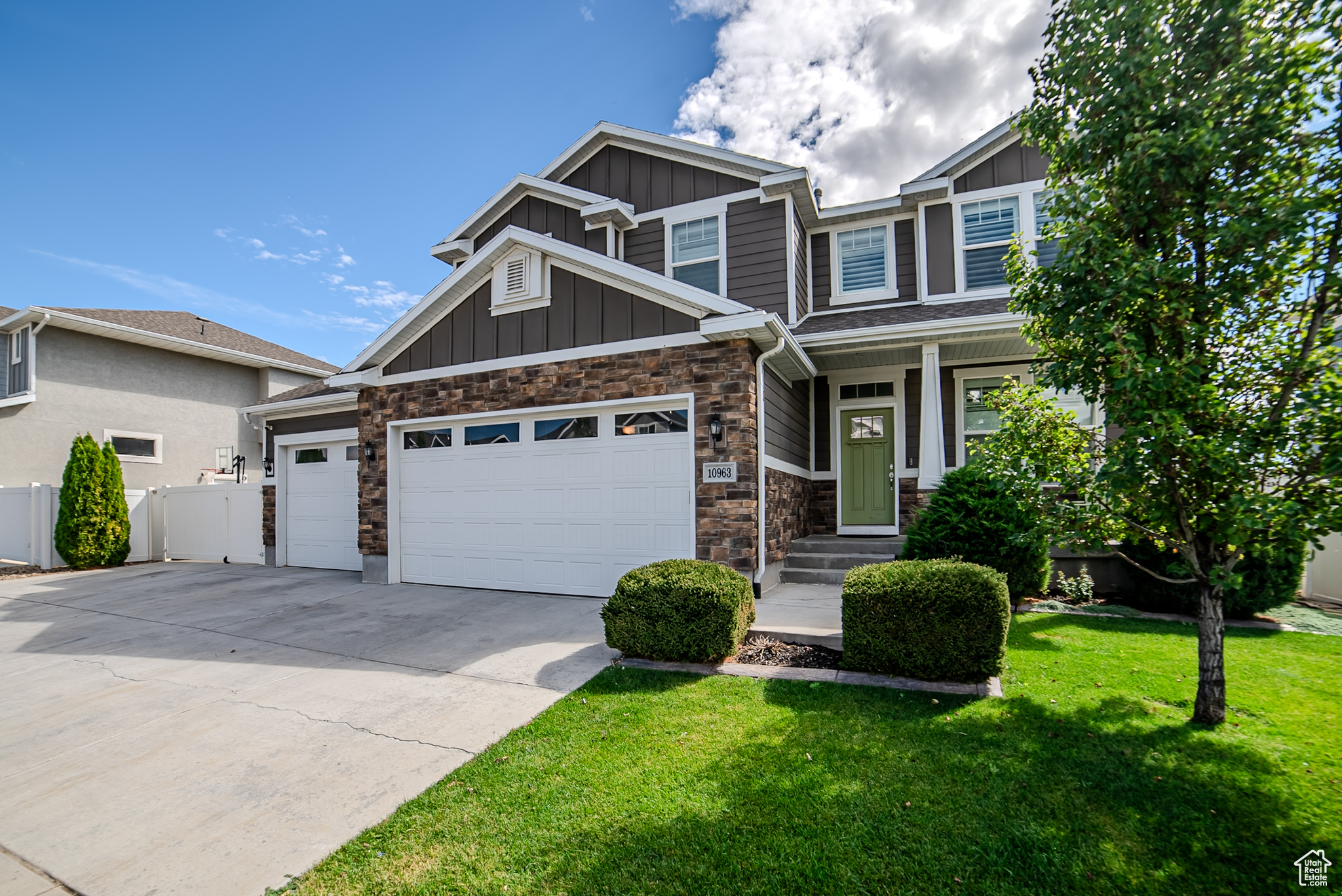HIGH POINTE - Residential