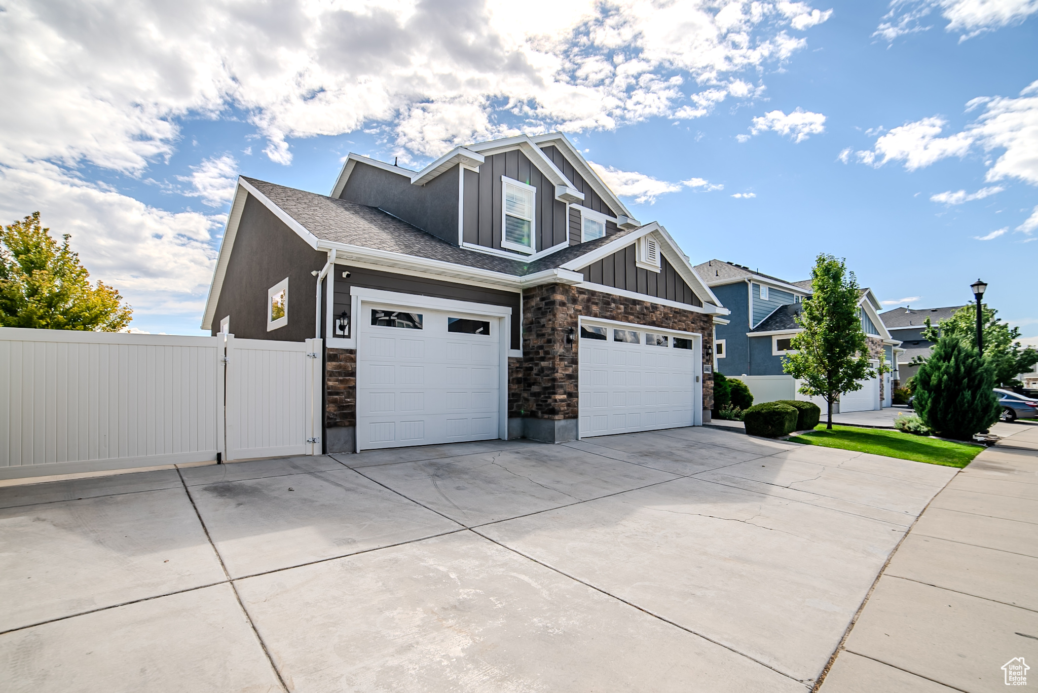 HIGH POINTE - Residential