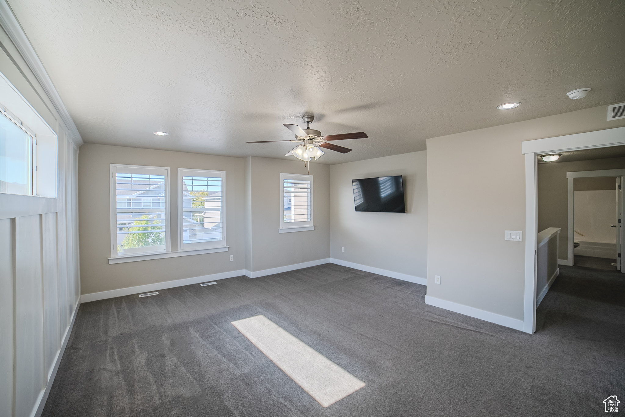 HIGH POINTE - Residential
