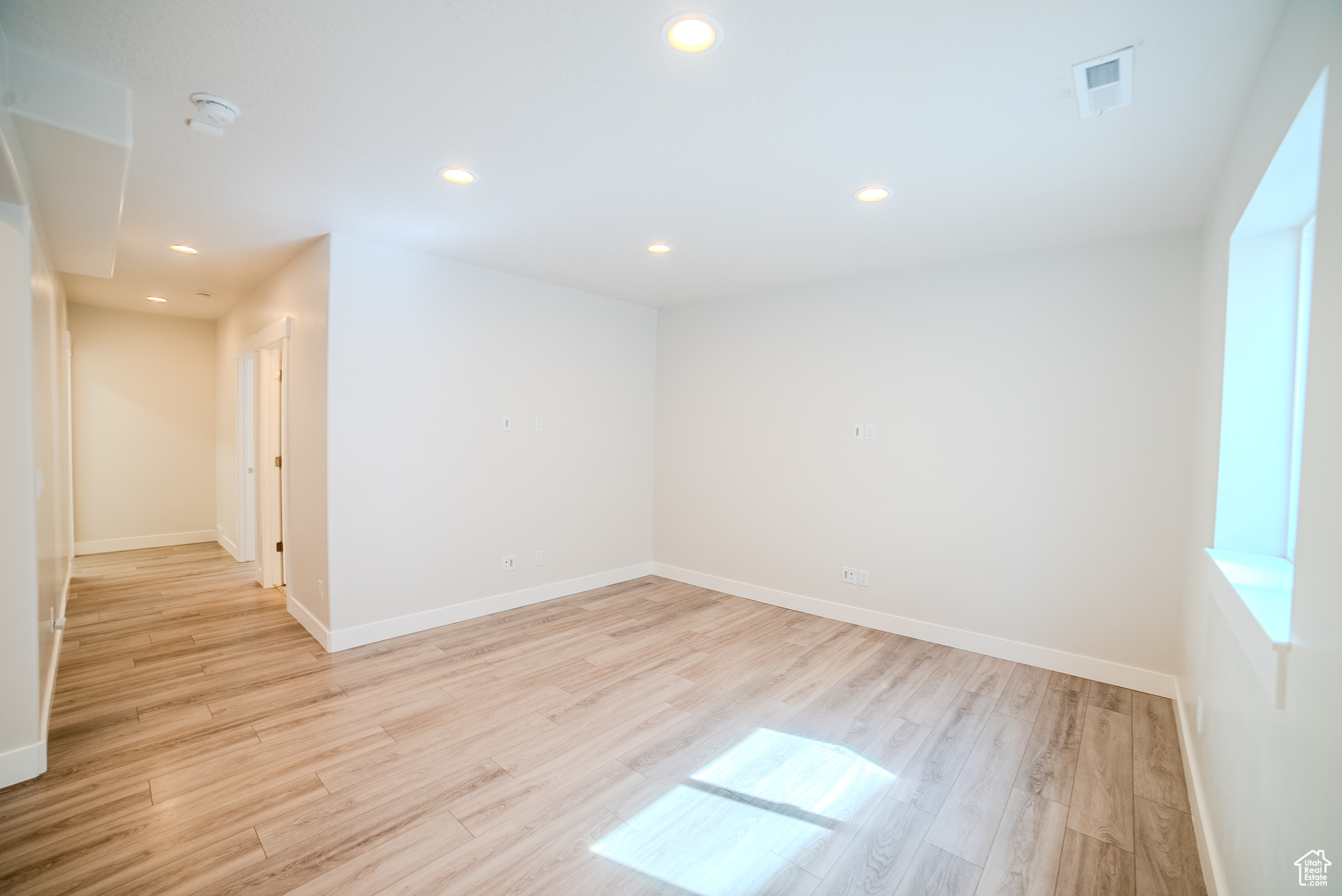 HIGH POINTE - Residential