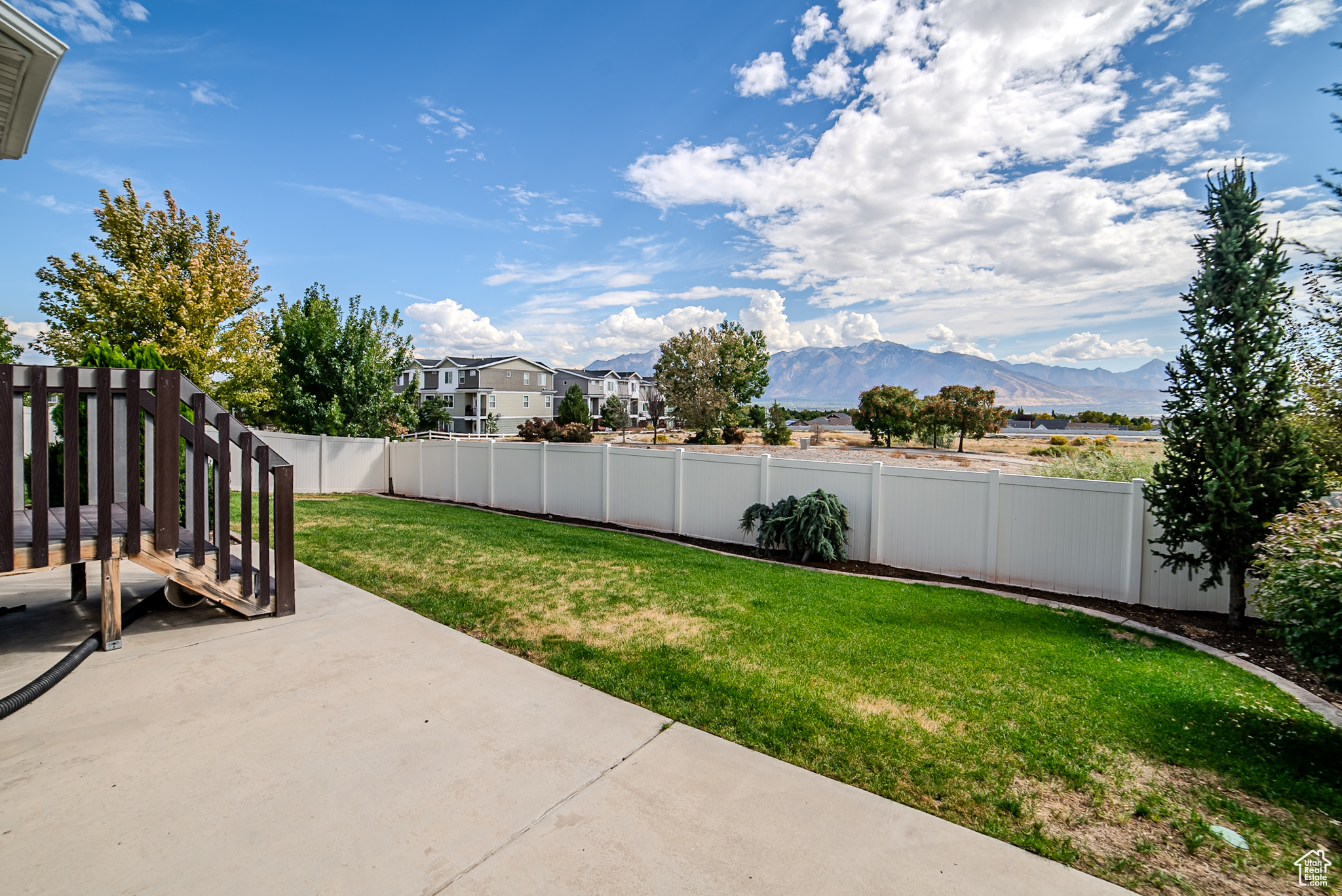 HIGH POINTE - Residential