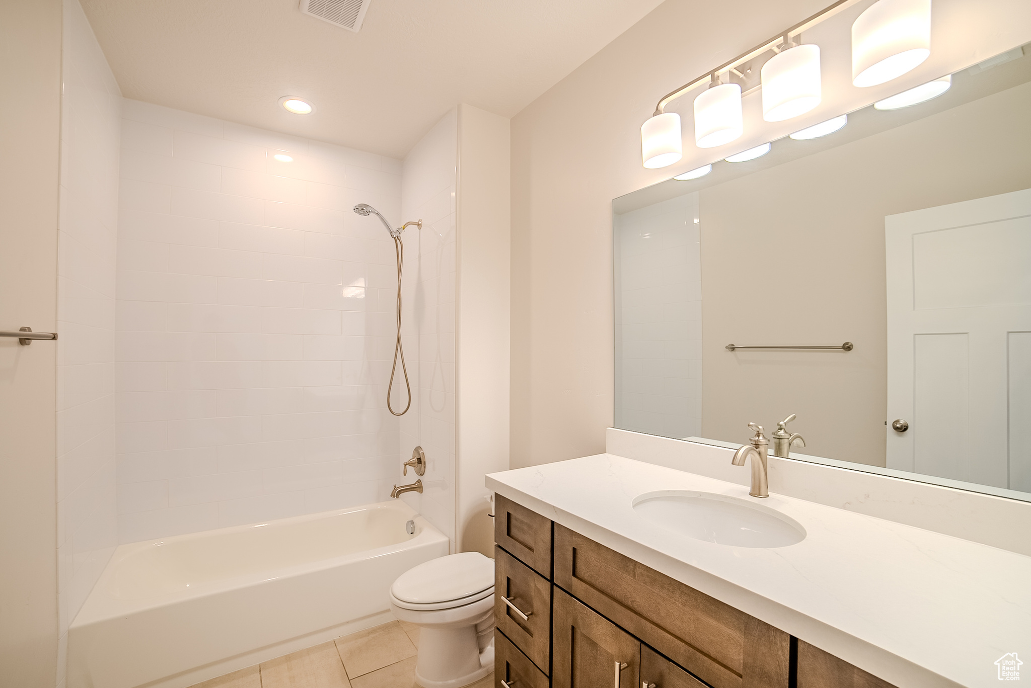 HIGH POINTE - Residential