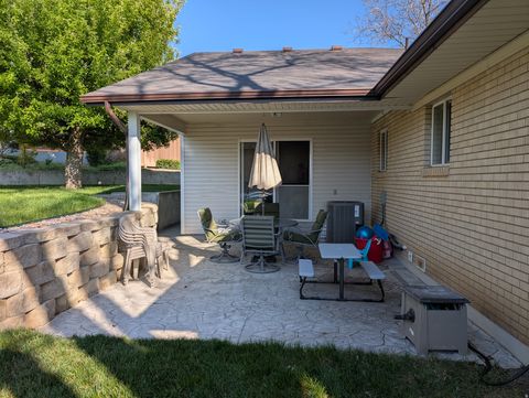 Tiny photo for 1411 E MILLBROOK WAY, Bountiful, UT 84010 (MLS # 2157397)