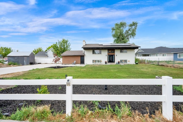 1440 W 1500 S, WOODS CROSS, UT 84087 - Image 6cbf040fd4c7b43bdbca4112d843f2bb/581569856