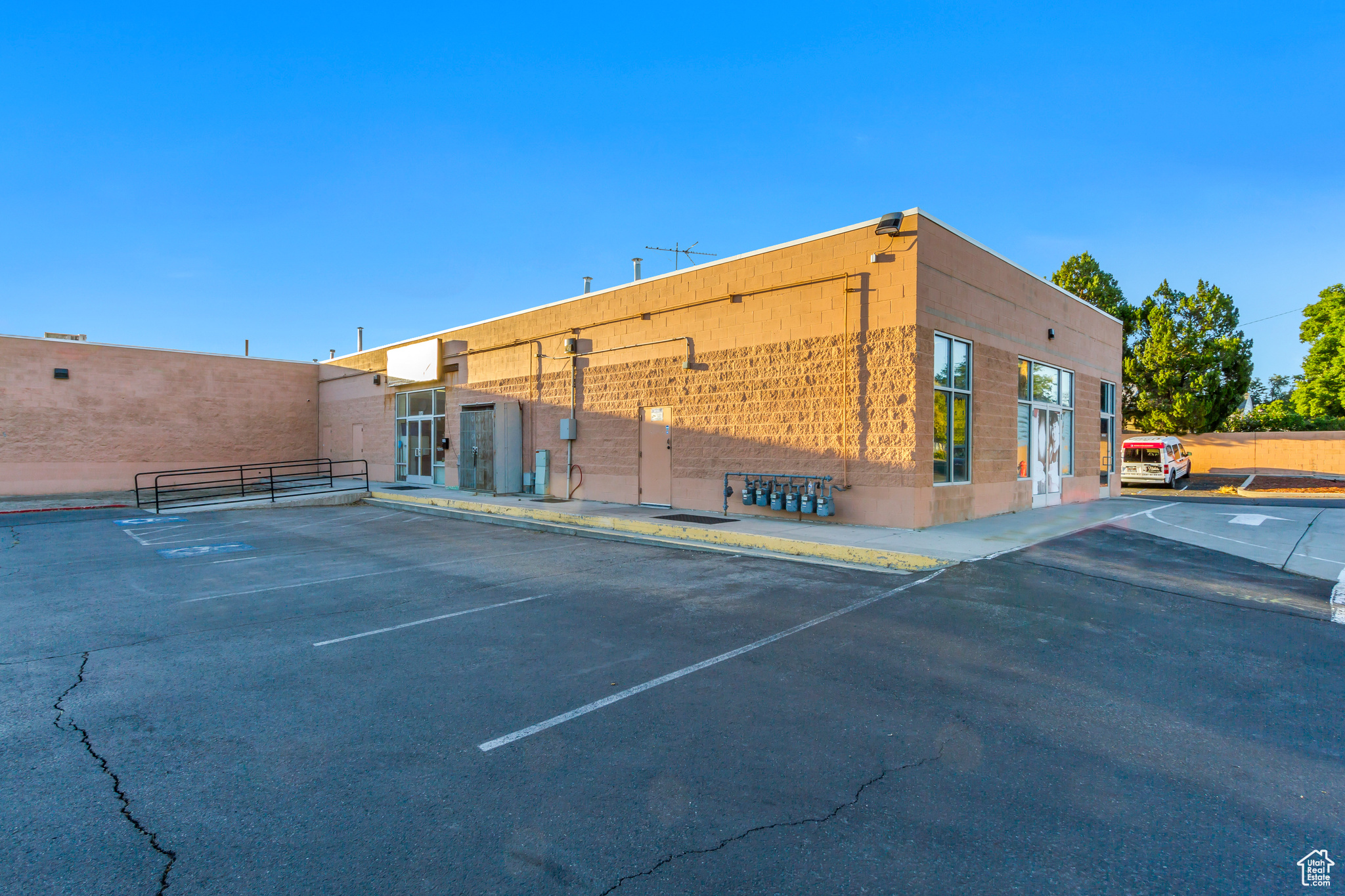 OQUIRRH HILLS SUB - Commercial Sale