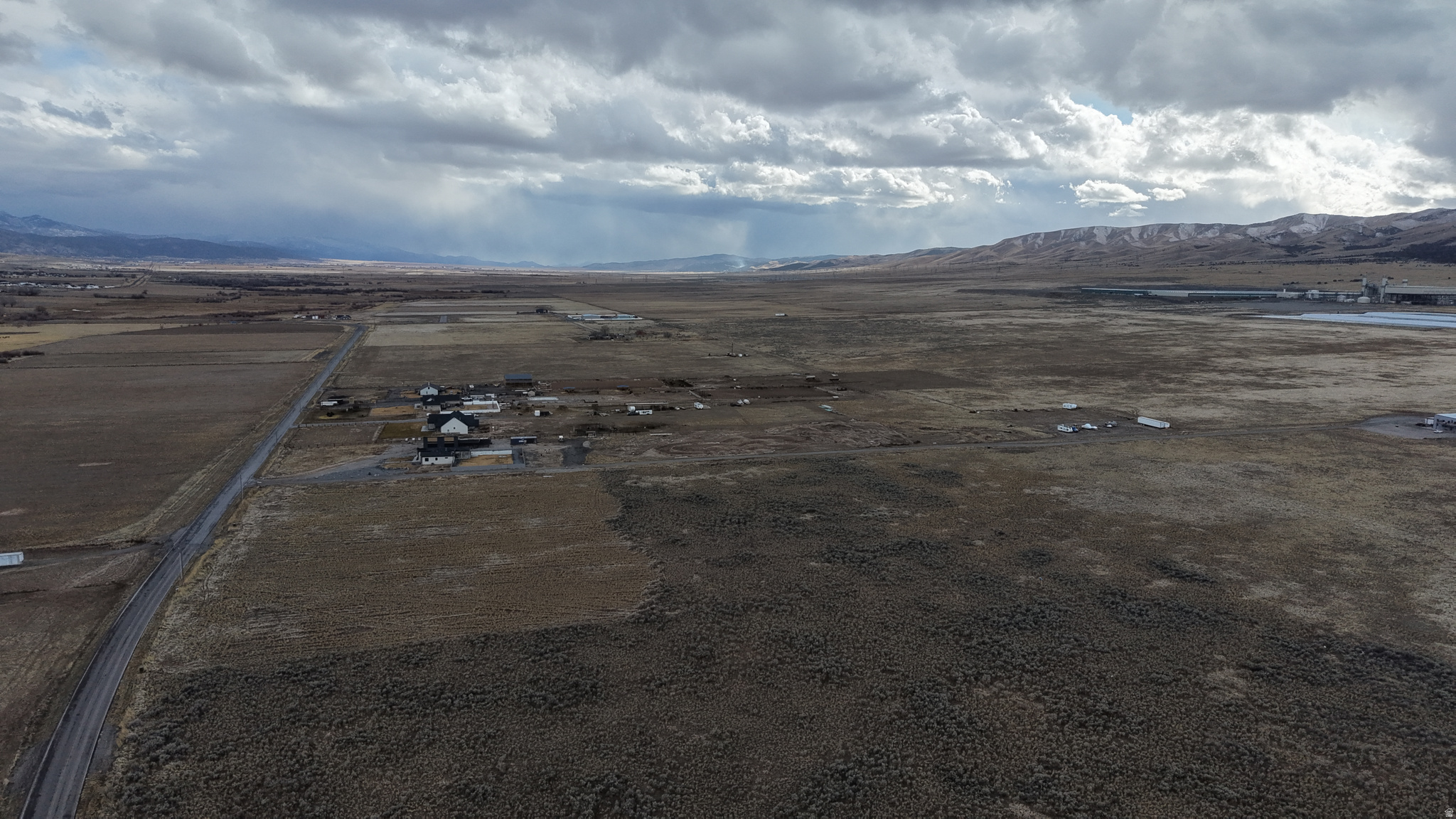 SUNRISE MOUNTAIN EST - Land