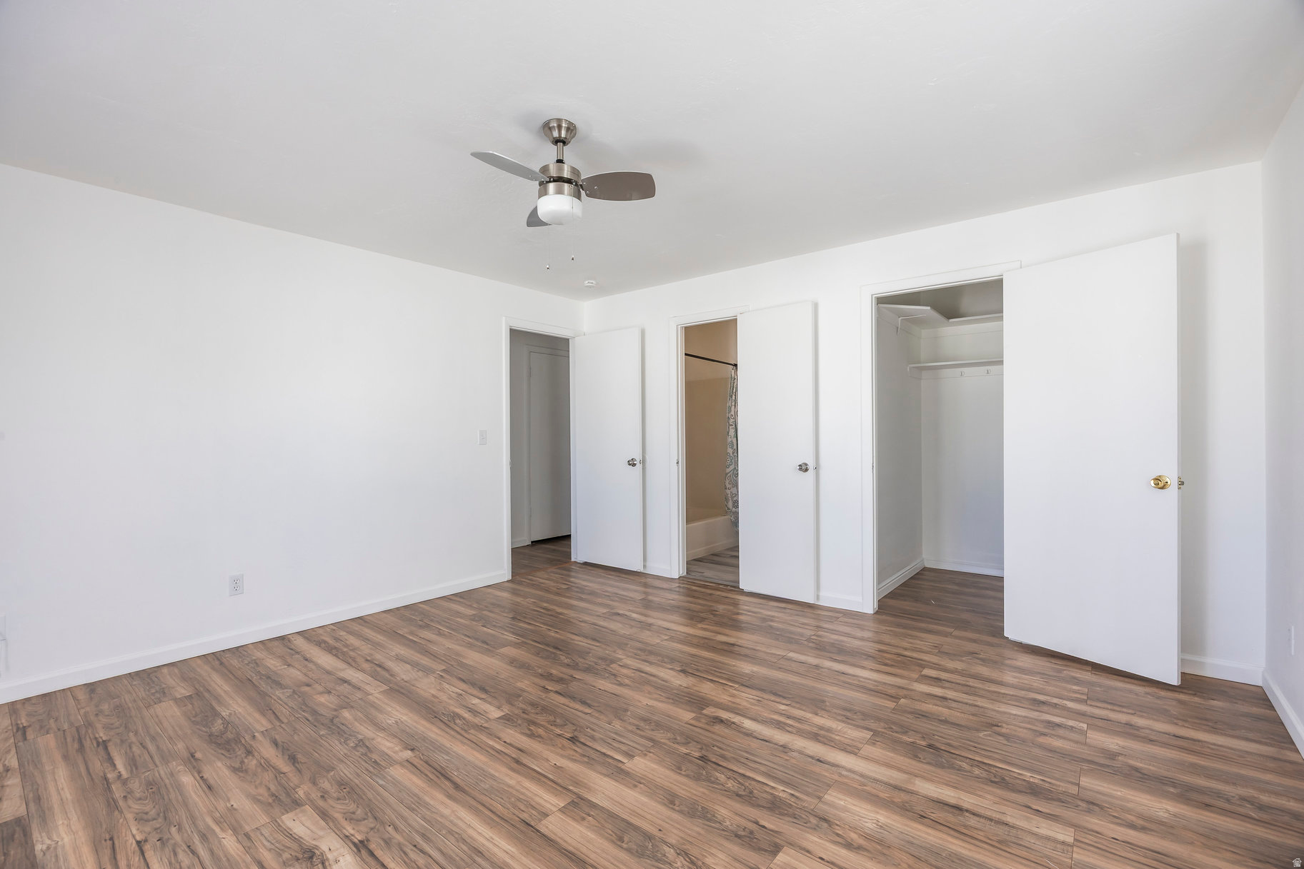 OAK MEADOWS - Residential