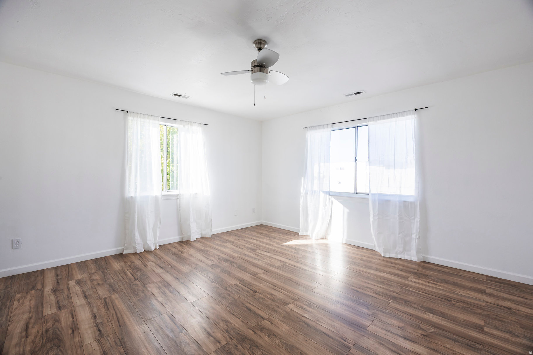 OAK MEADOWS - Residential