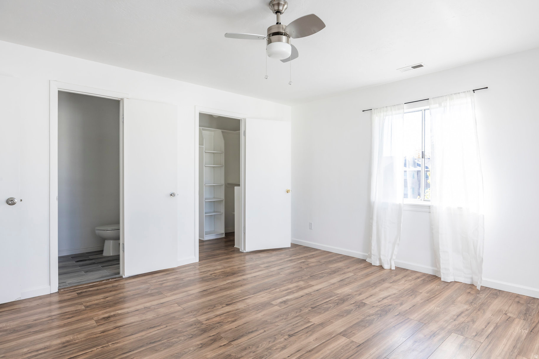 OAK MEADOWS - Residential