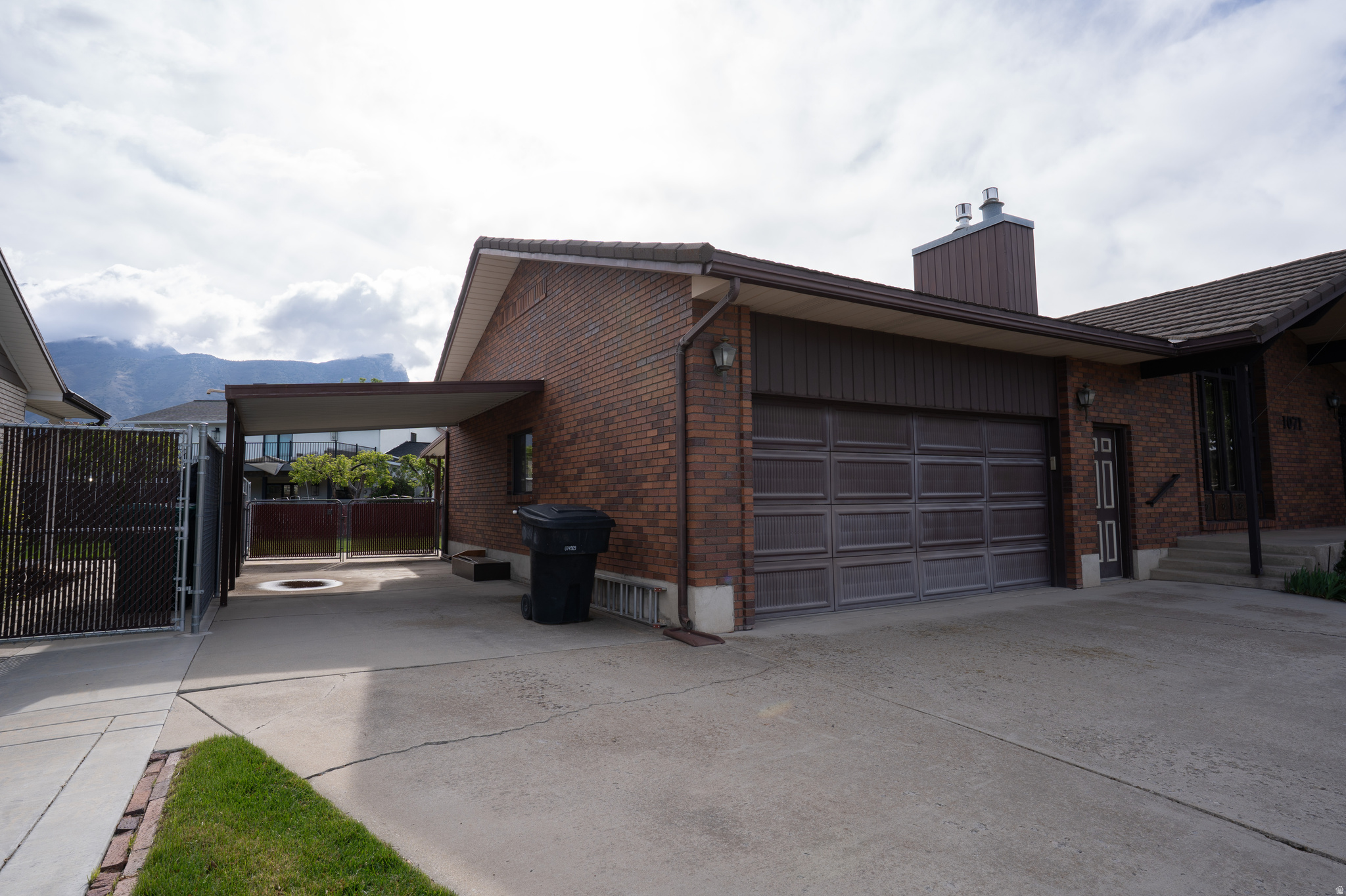 LYNNWOOD PARK - Residential