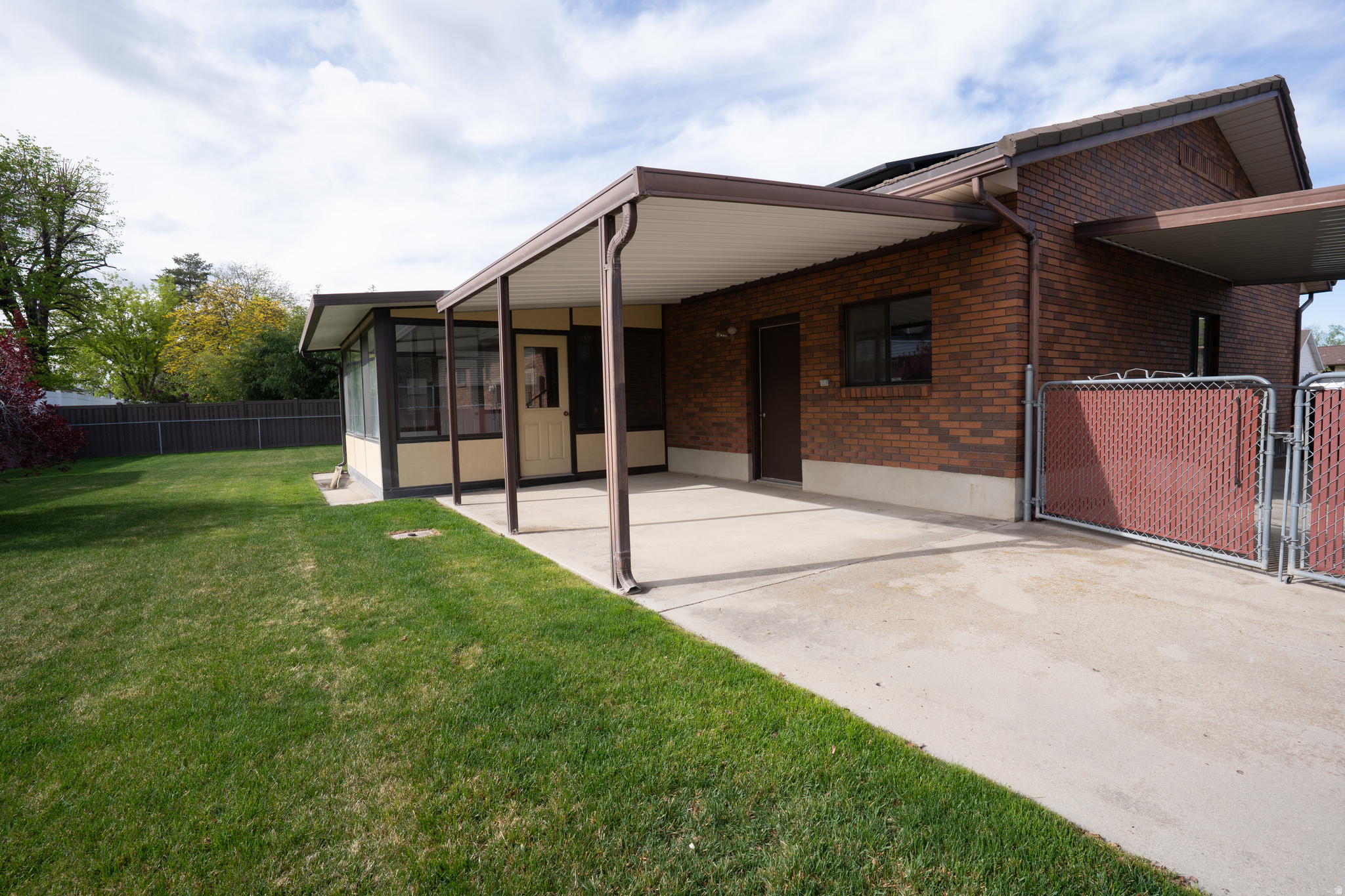 LYNNWOOD PARK - Residential