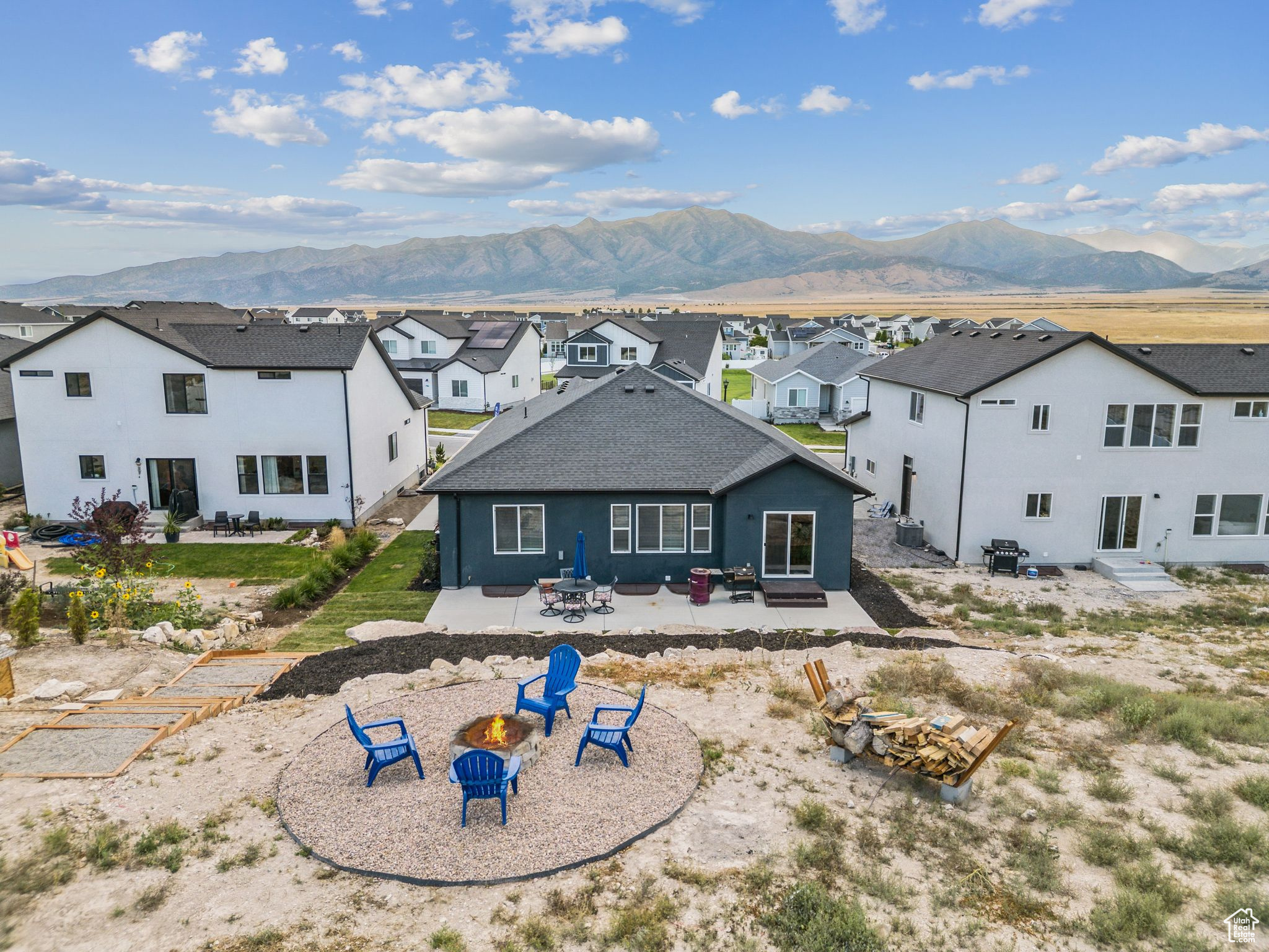 LONE TREE AT CIRCLE FIVE RANCH - Residential