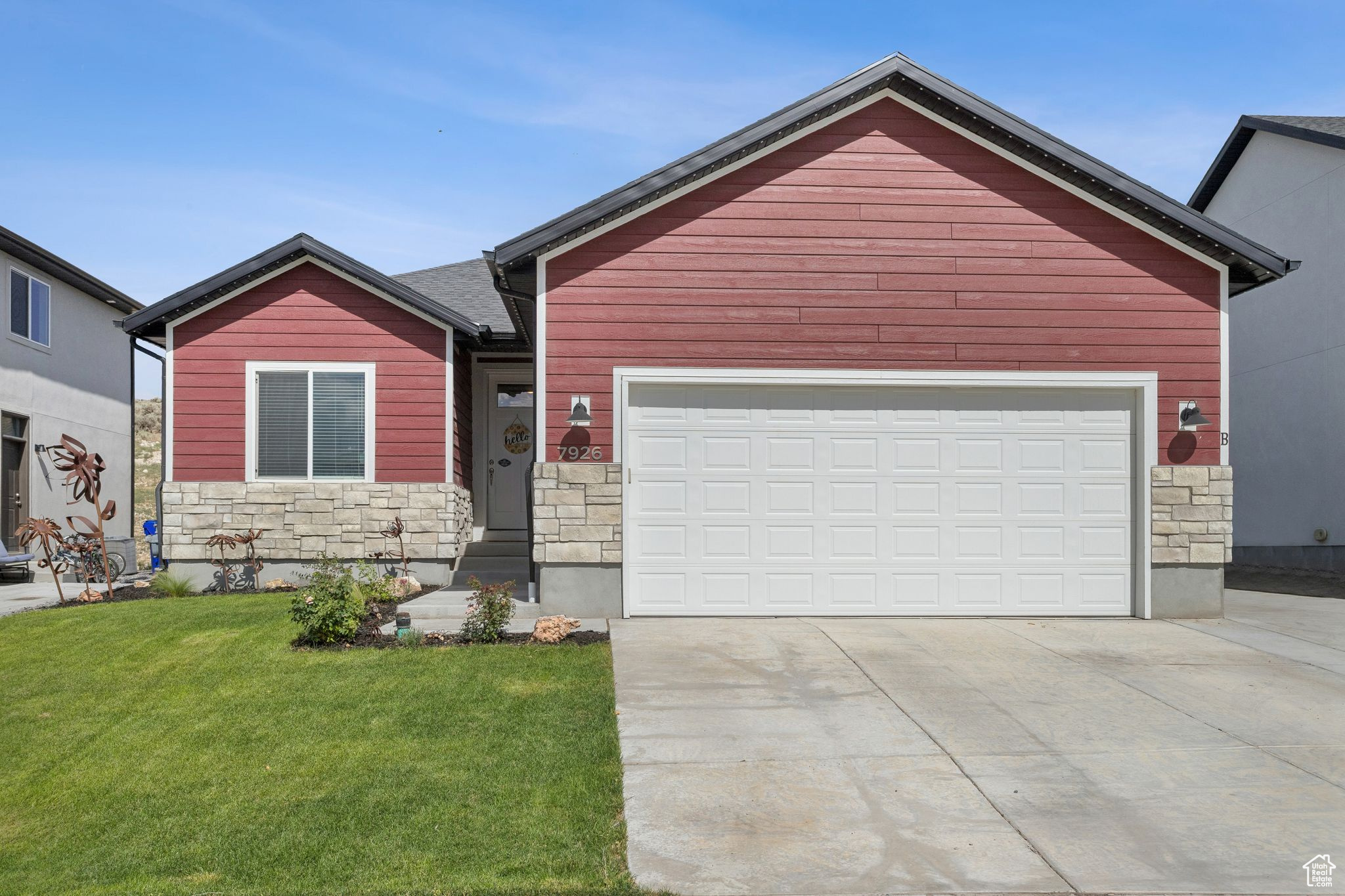 LONE TREE AT CIRCLE FIVE RANCH - Residential