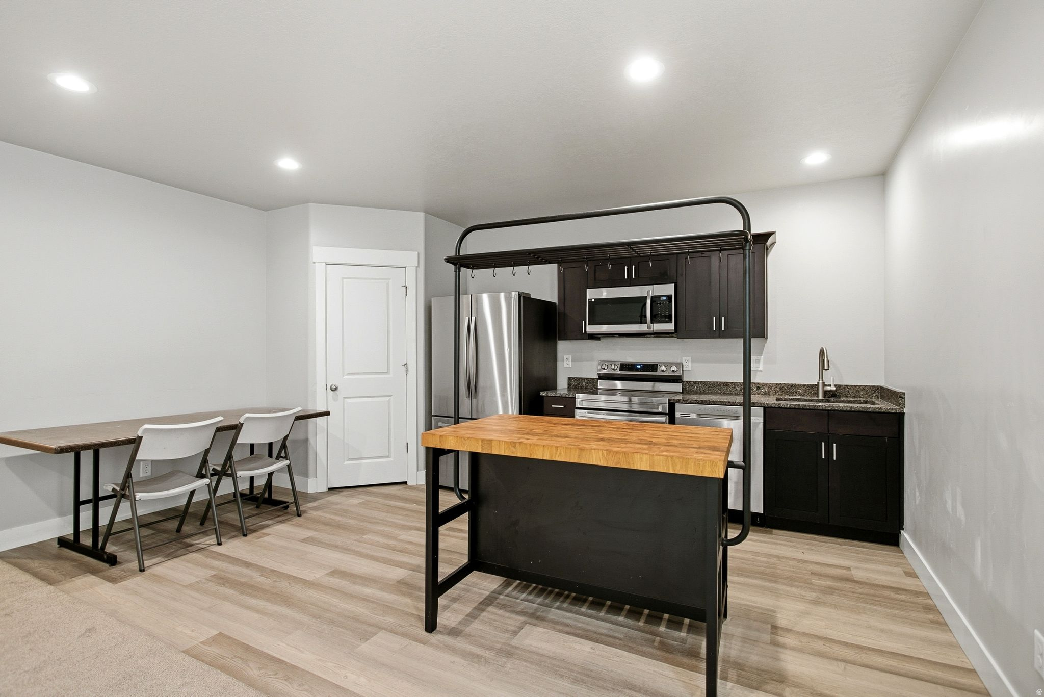 LONE TREE AT CIRCLE FIVE RANCH - Residential