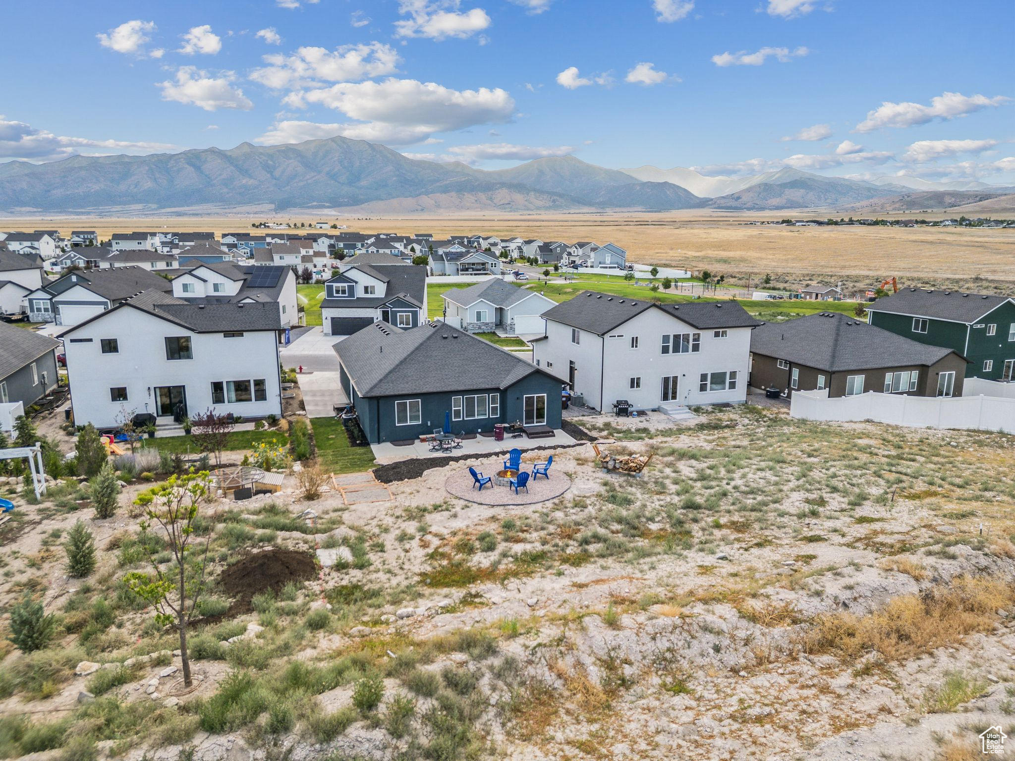 LONE TREE AT CIRCLE FIVE RANCH - Residential