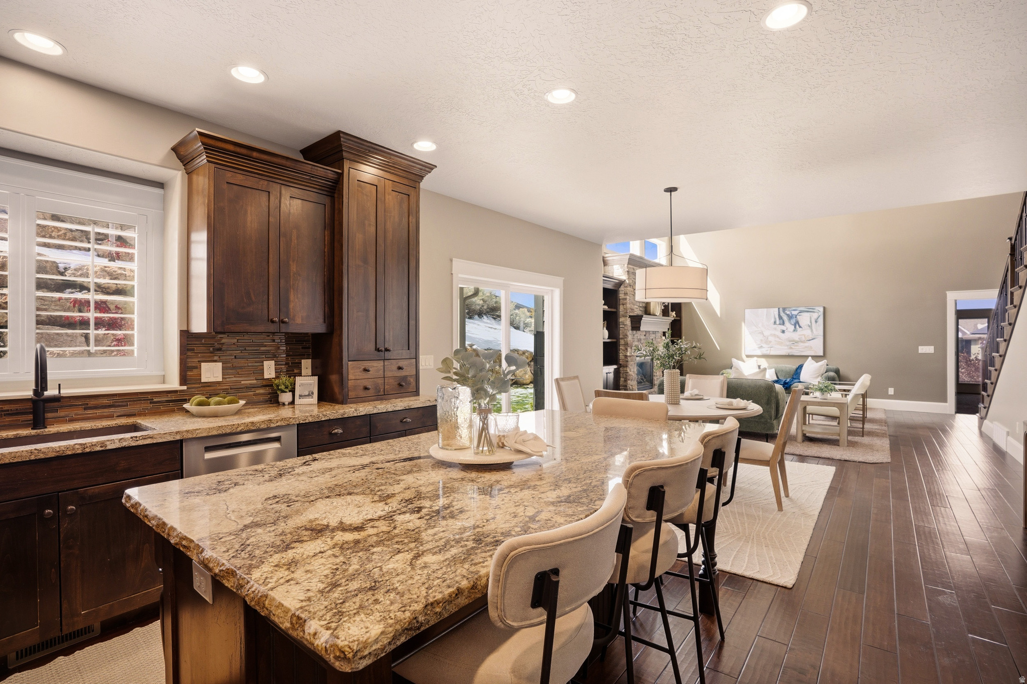 EAGLEPOINTE ESTATES - Residential