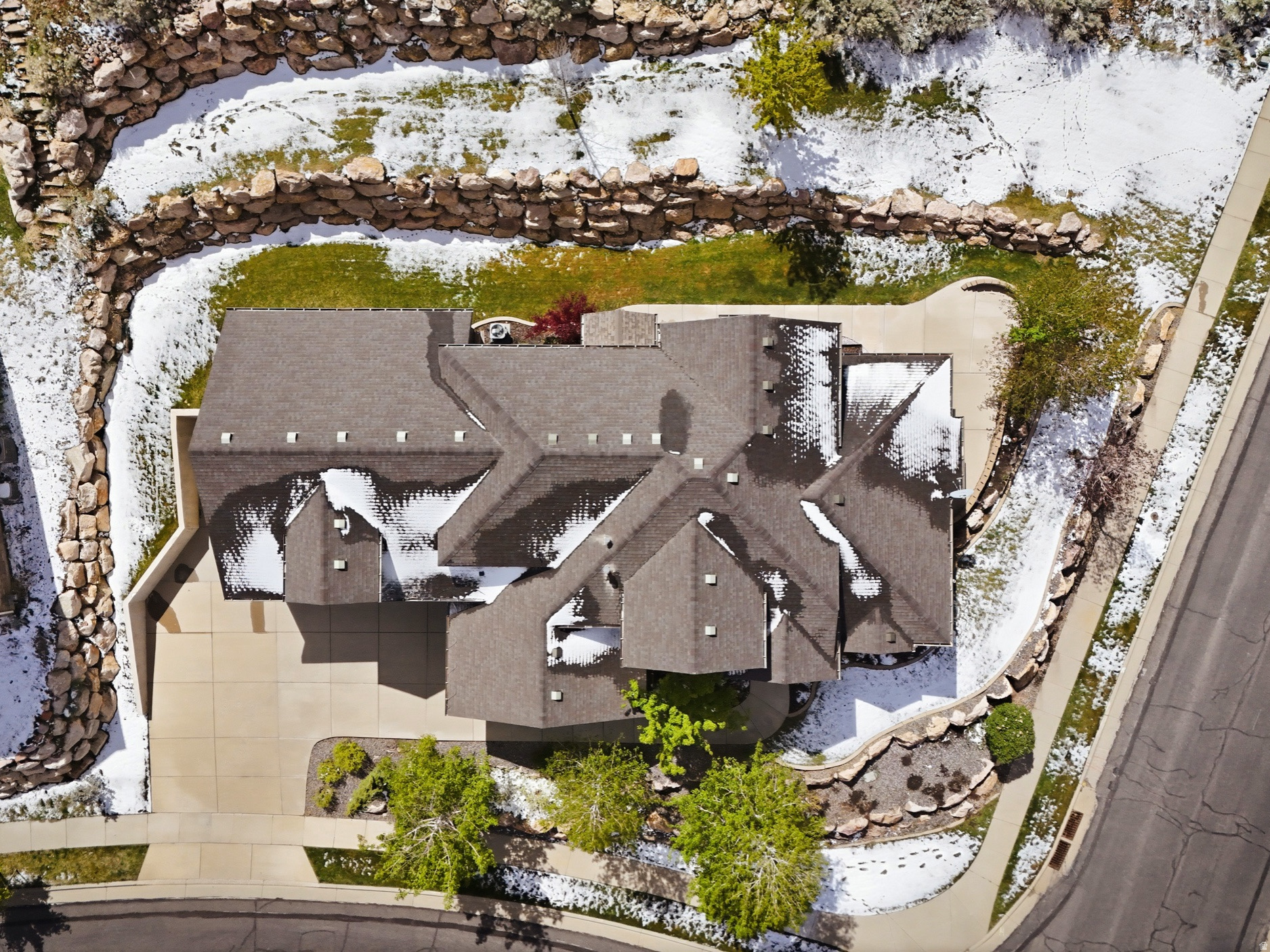 EAGLEPOINTE ESTATES - Residential