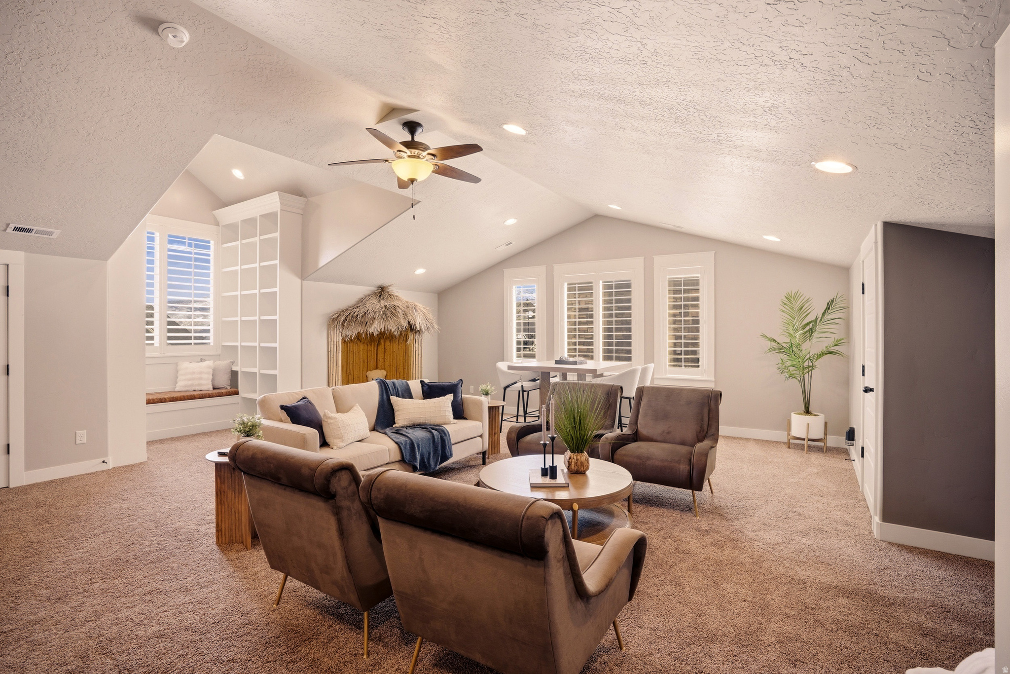 EAGLEPOINTE ESTATES - Residential