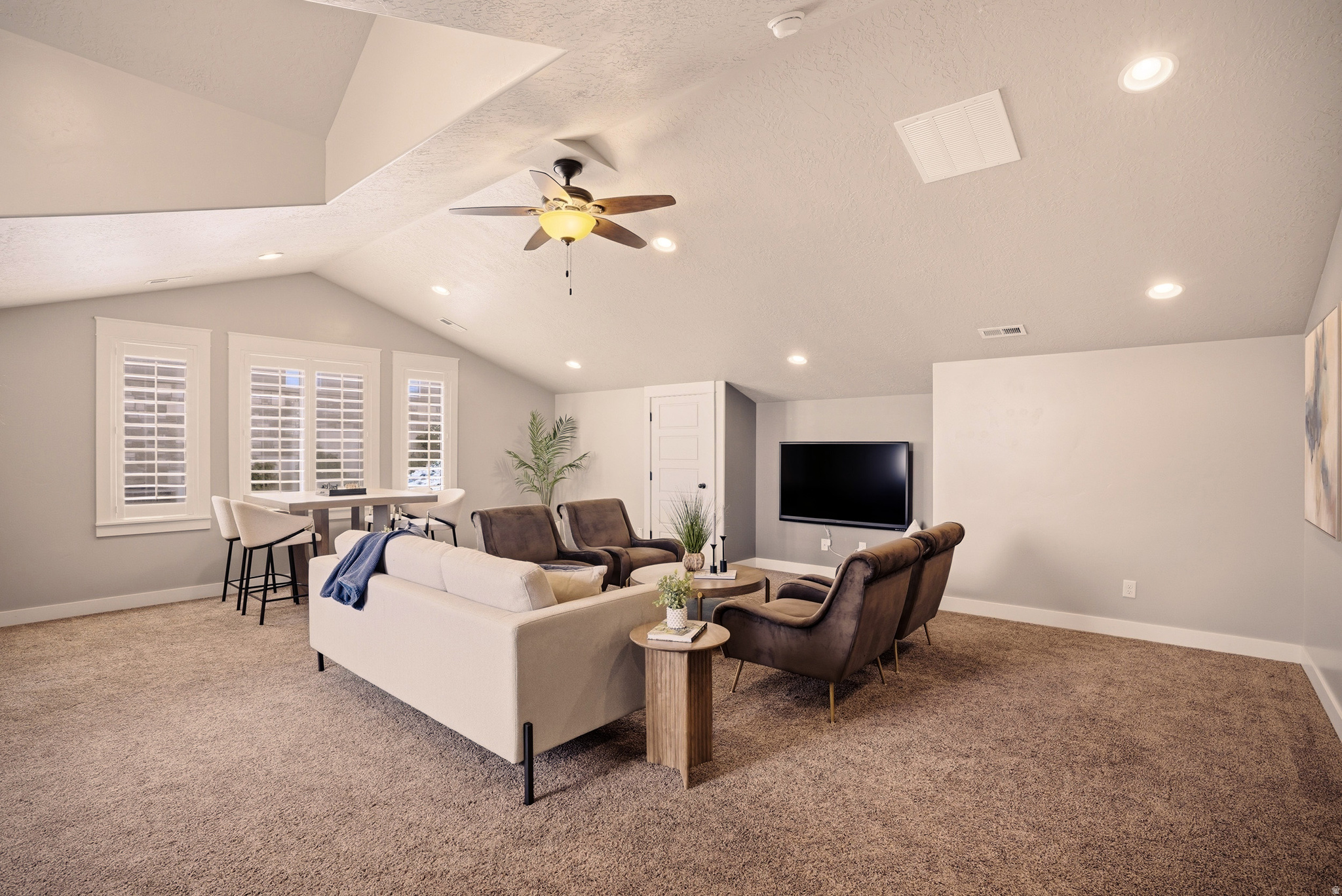 EAGLEPOINTE ESTATES - Residential