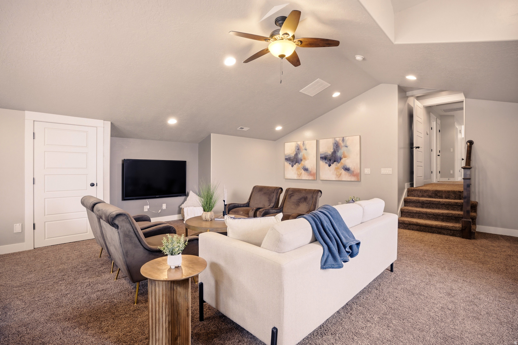 EAGLEPOINTE ESTATES - Residential