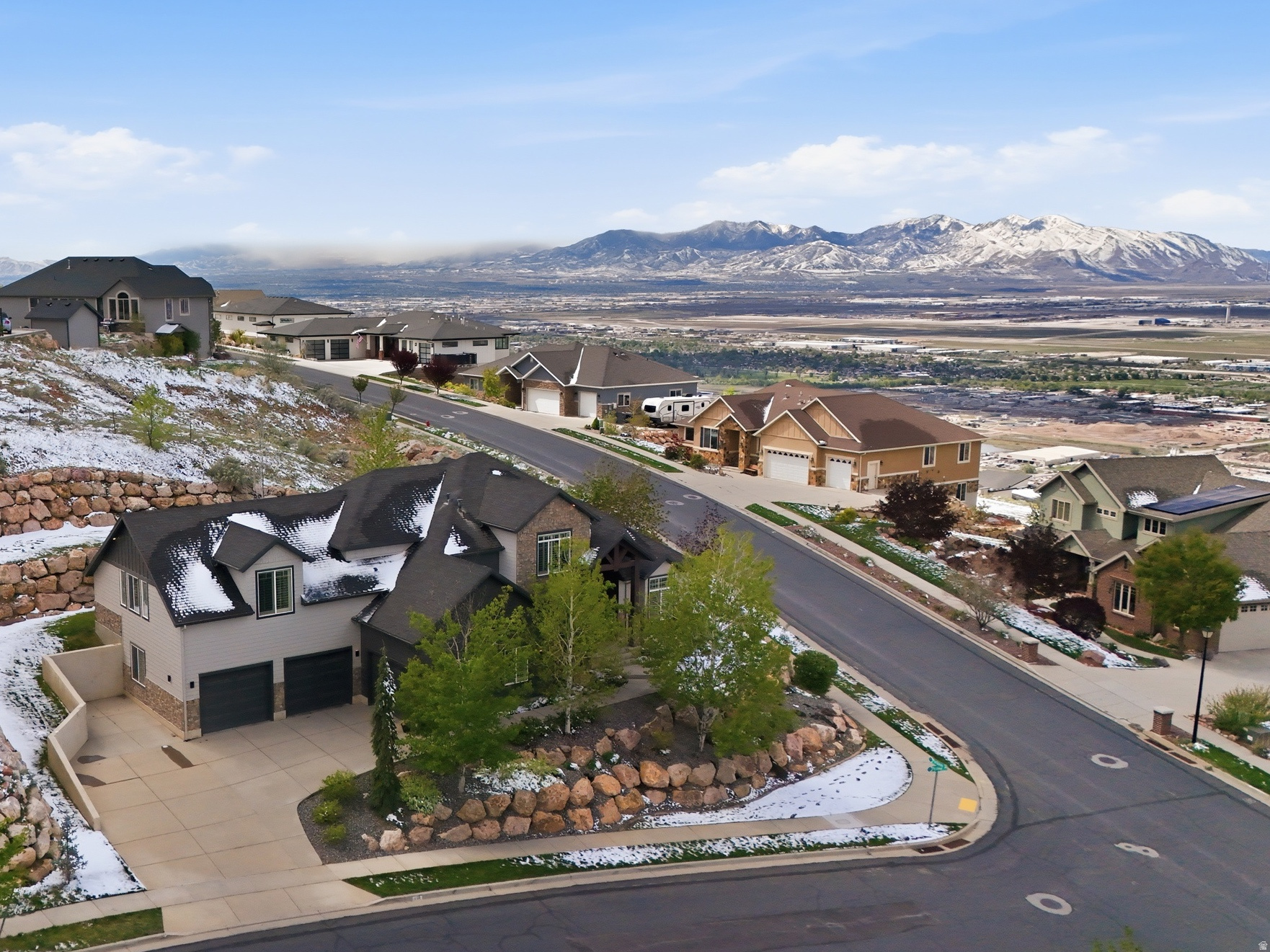 EAGLEPOINTE ESTATES - Residential