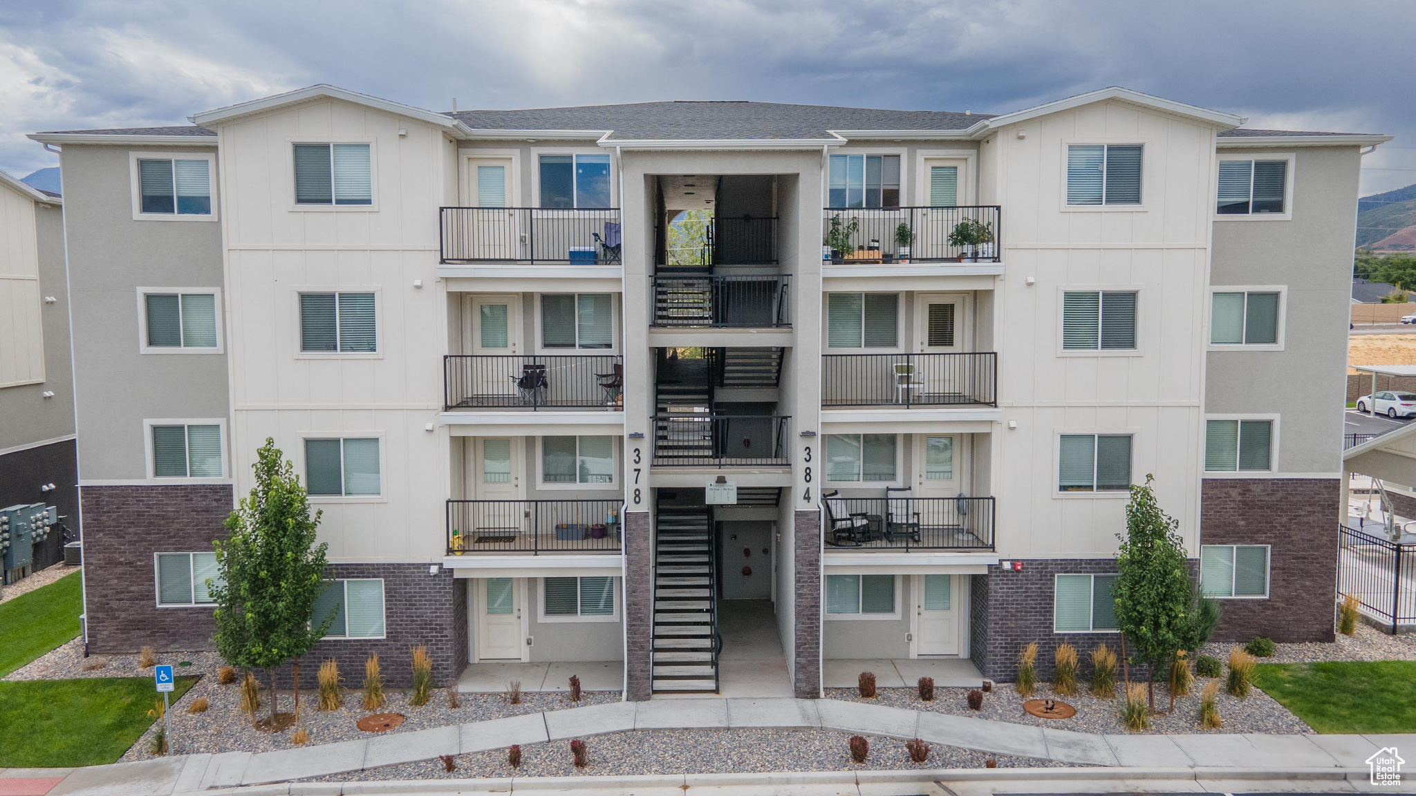 PINERIDGE FARMS - Residential Income