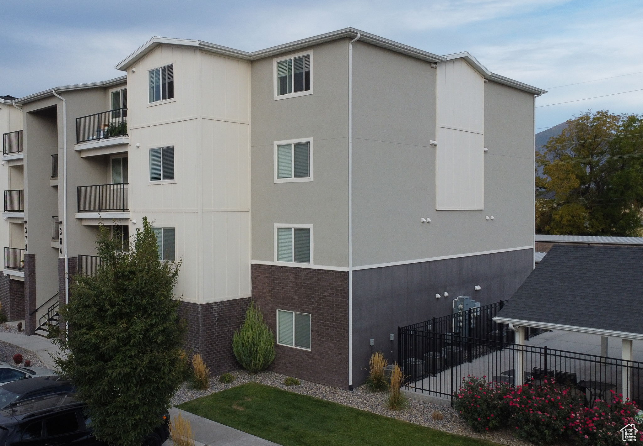 PINERIDGE FARMS - Residential Income