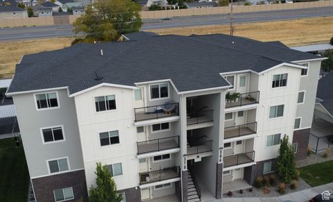 Photo of 384 W 650 N #A-D, Payson, UT 84651 (MLS # 2112981) Photo of 384 W 650 N #A-D, Payson, UT 84651 (MLS # 2112981)