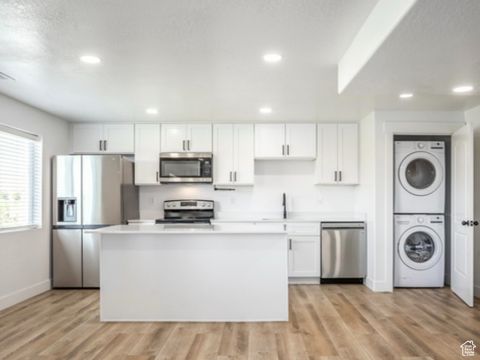 Photo of 1483 W STONE GATE DR, Saratoga Springs, UT 84045 (MLS # 2119104)