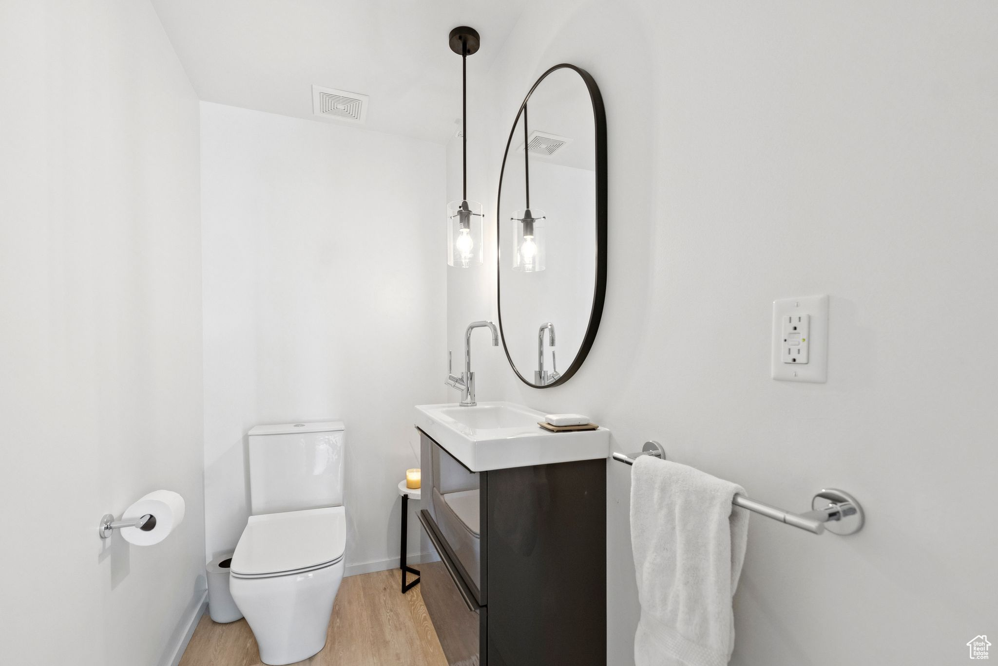 Salt Lake City, Utah 84115, United States, 3 Bedrooms Bedrooms, ,2 BathroomsBathrooms,Residential,Active,157003