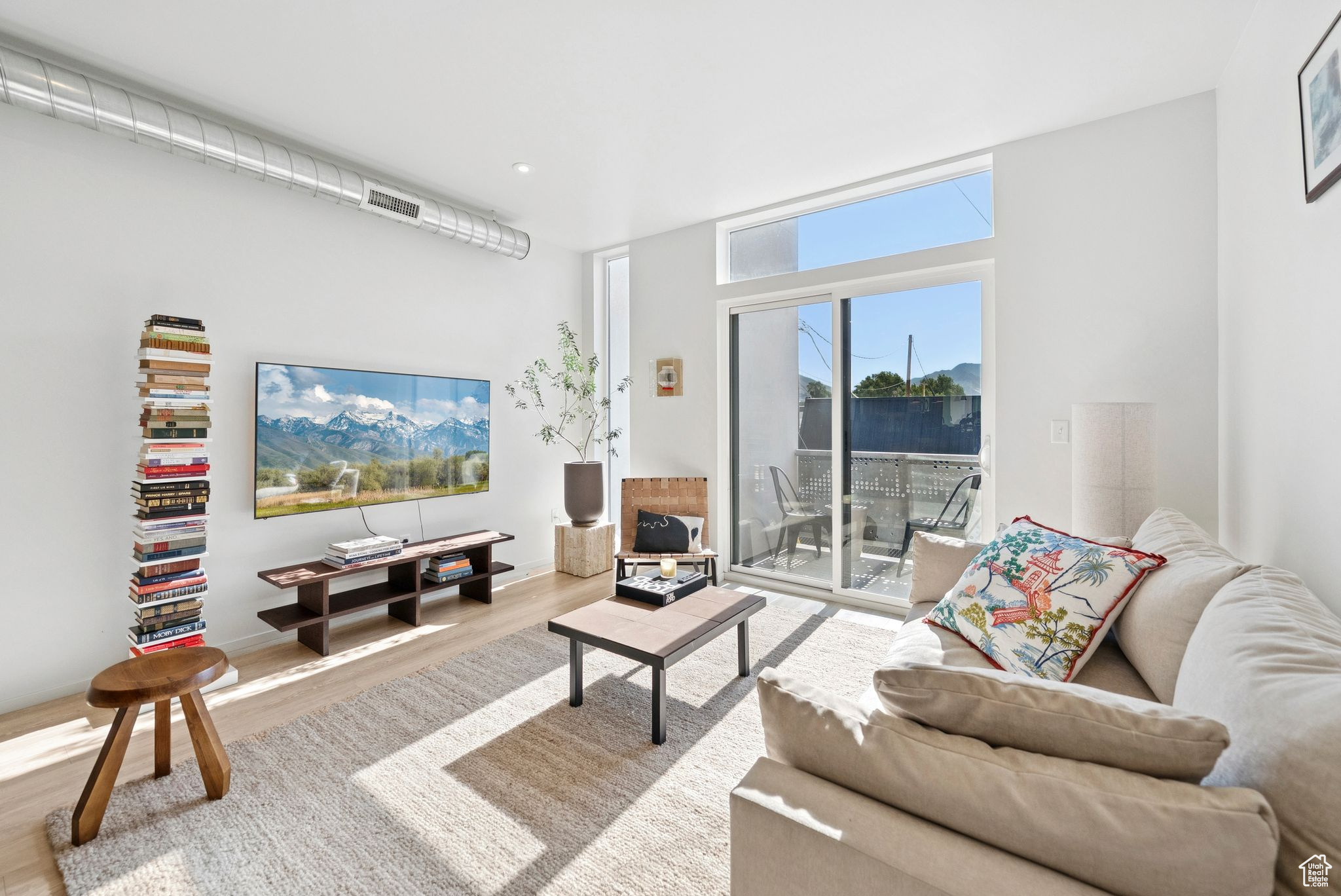 Salt Lake City, Utah 84115, United States, 3 Bedrooms Bedrooms, ,2 BathroomsBathrooms,Residential,Active,157003