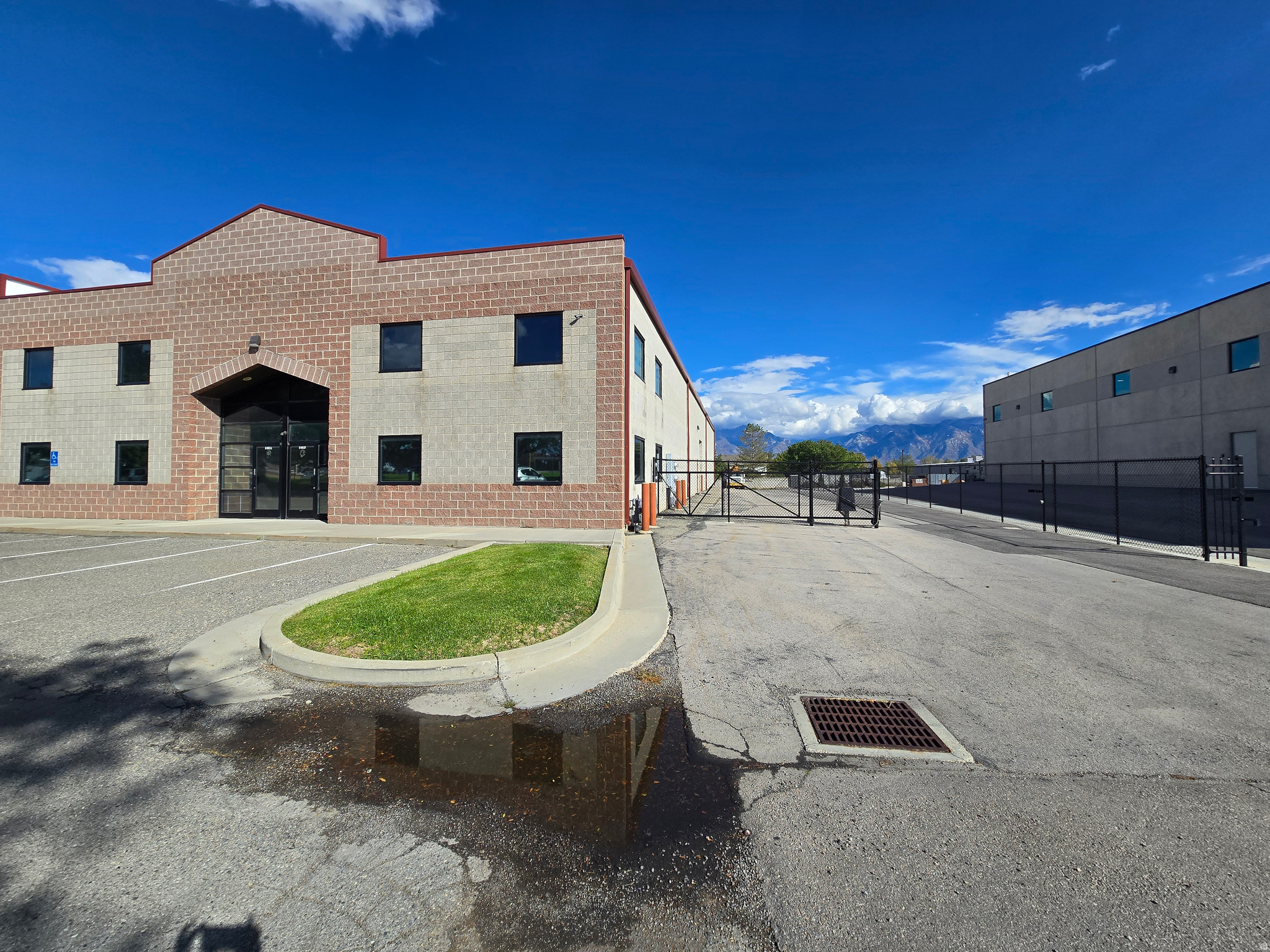 RICH - Commercial Lease