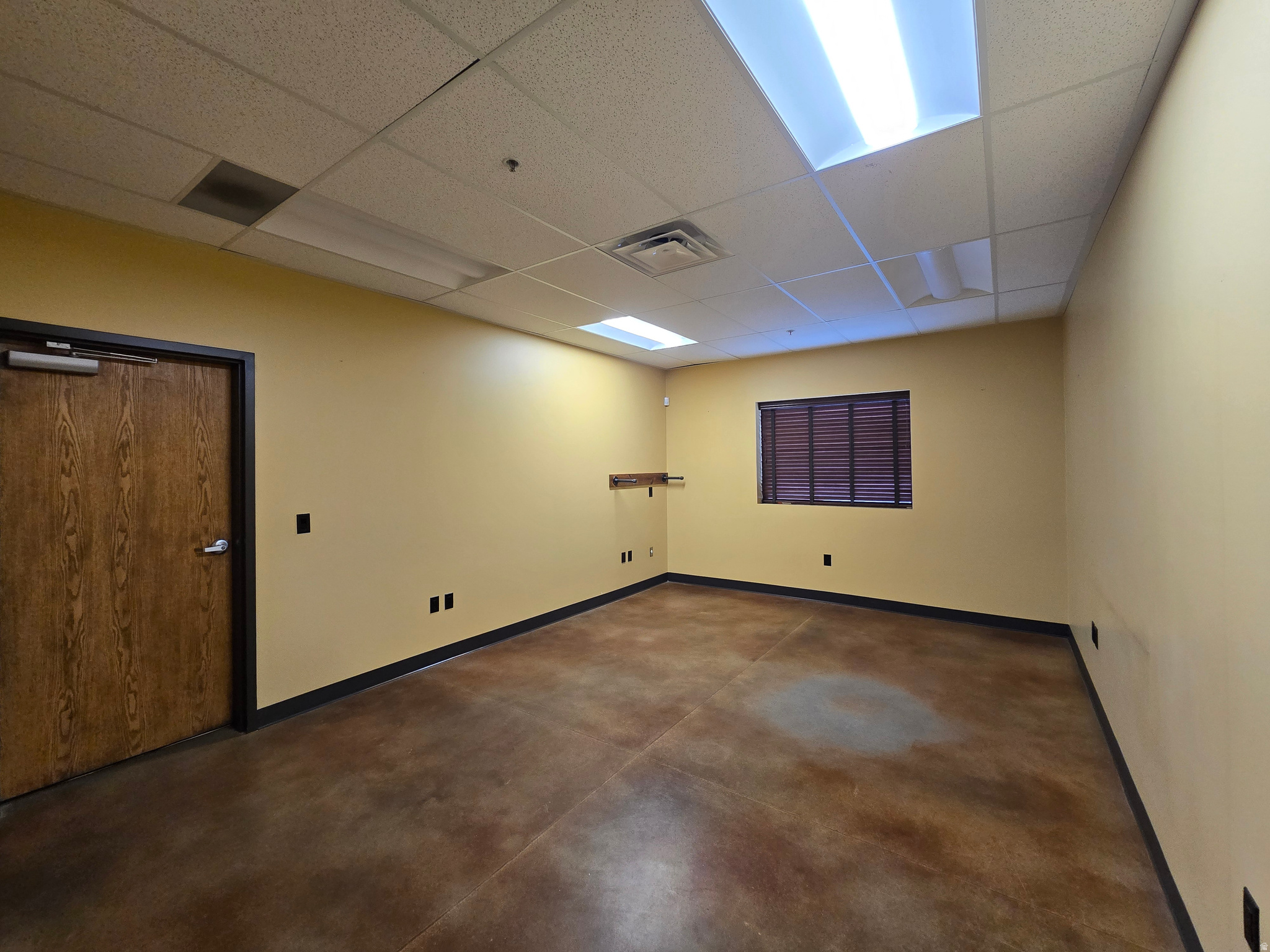 RICH - Commercial Lease