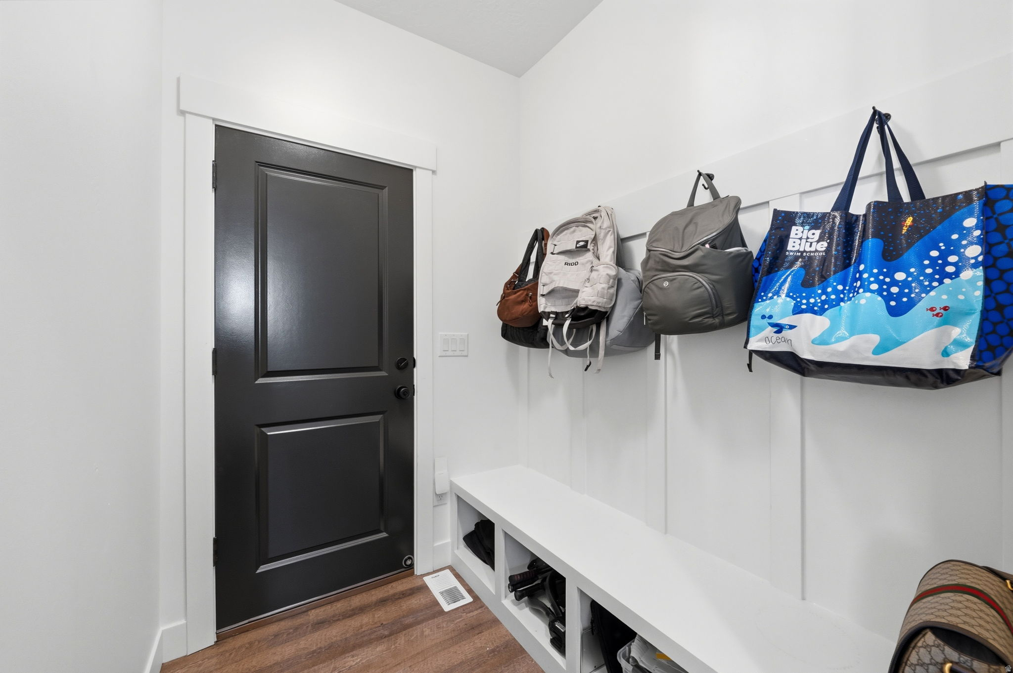 CATALINA BAY - Residential