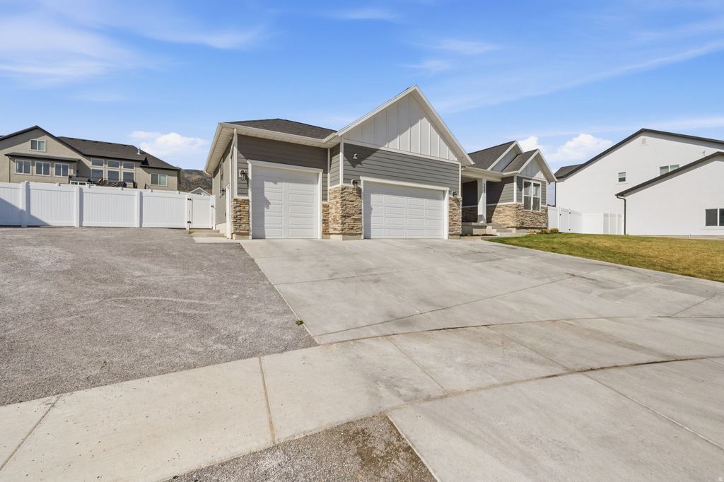 Photo of 3641 S HIAWATHA CIR, Saratoga Springs, UT 84045 (MLS # 2149114)