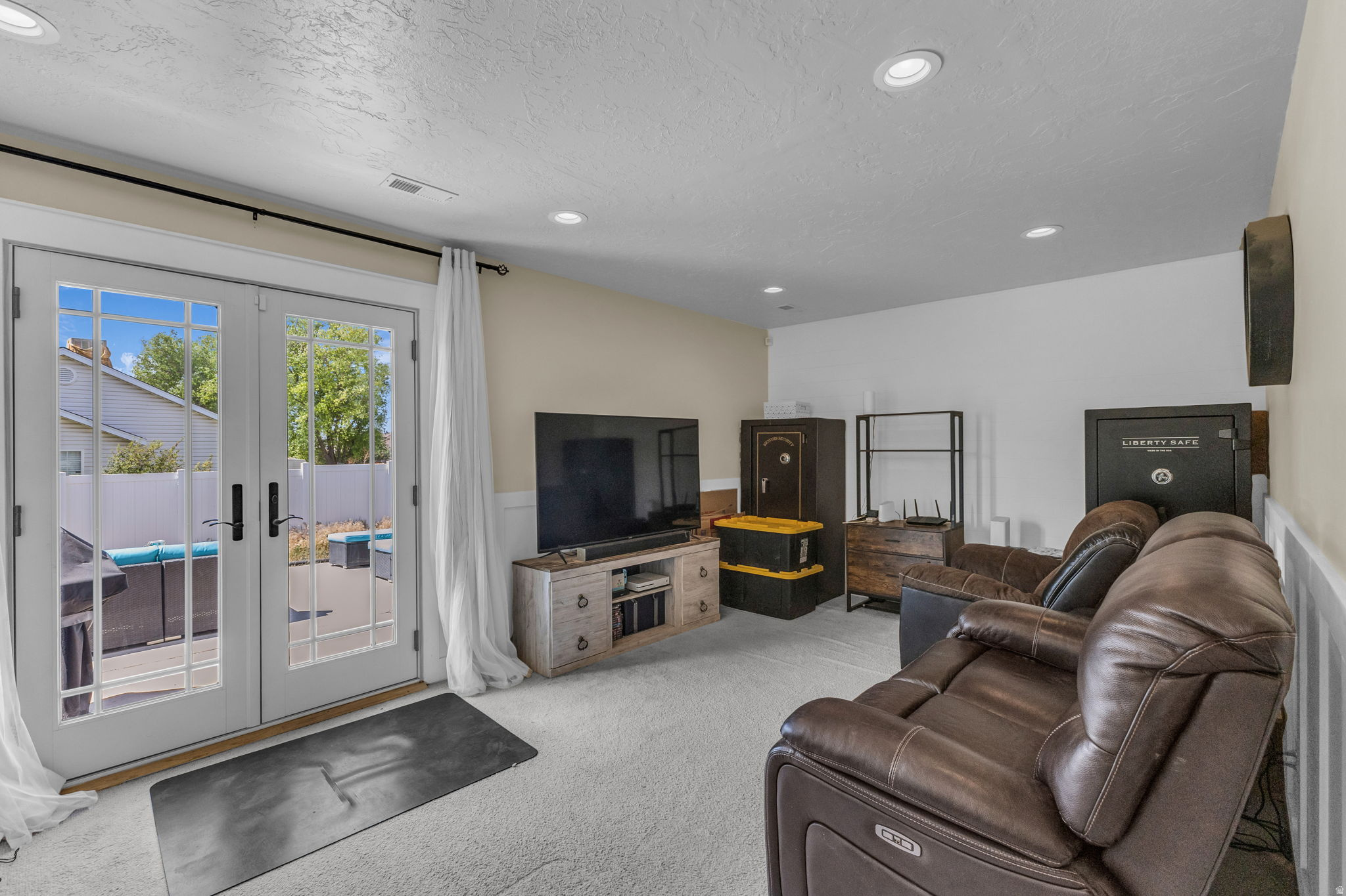 WHITE HILLS - Residential