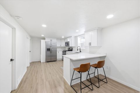 Tiny photo for 460 S 1450 E, Provo, UT 84606 (MLS # 2153691)