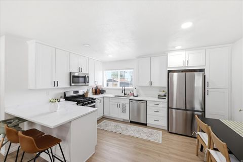 Tiny photo for 460 S 1450 E, Provo, UT 84606 (MLS # 2153691)