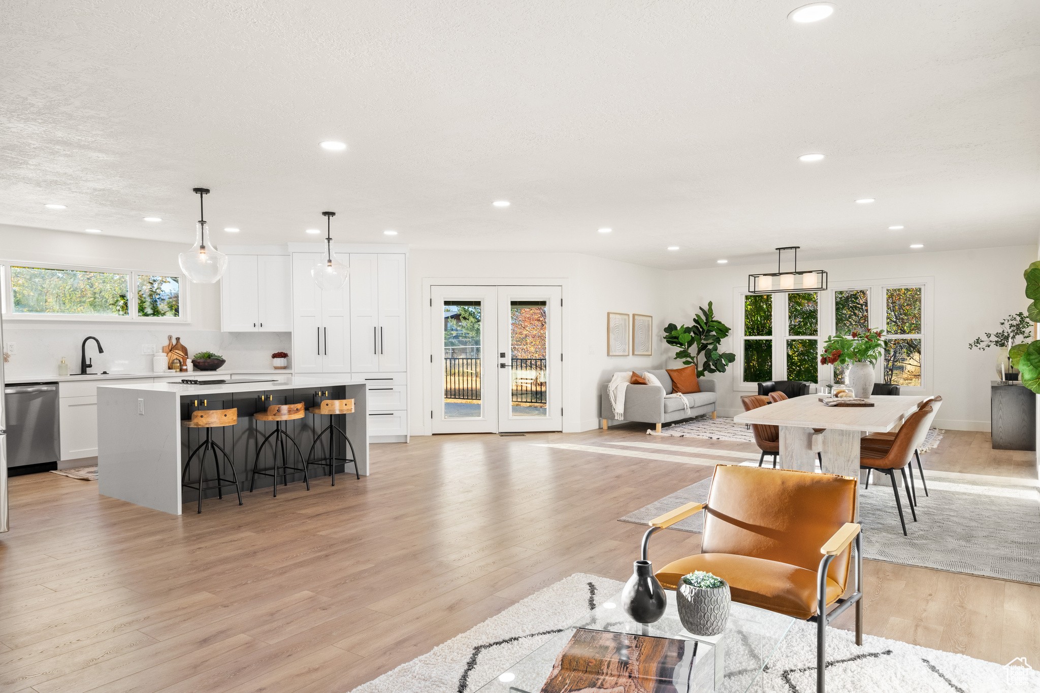 MOUNTAIN VALLEY MEAD - Residential