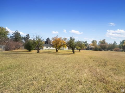 Tiny photo for 567 S 8850 E, Huntsville, UT 84317 (MLS # 2118002)