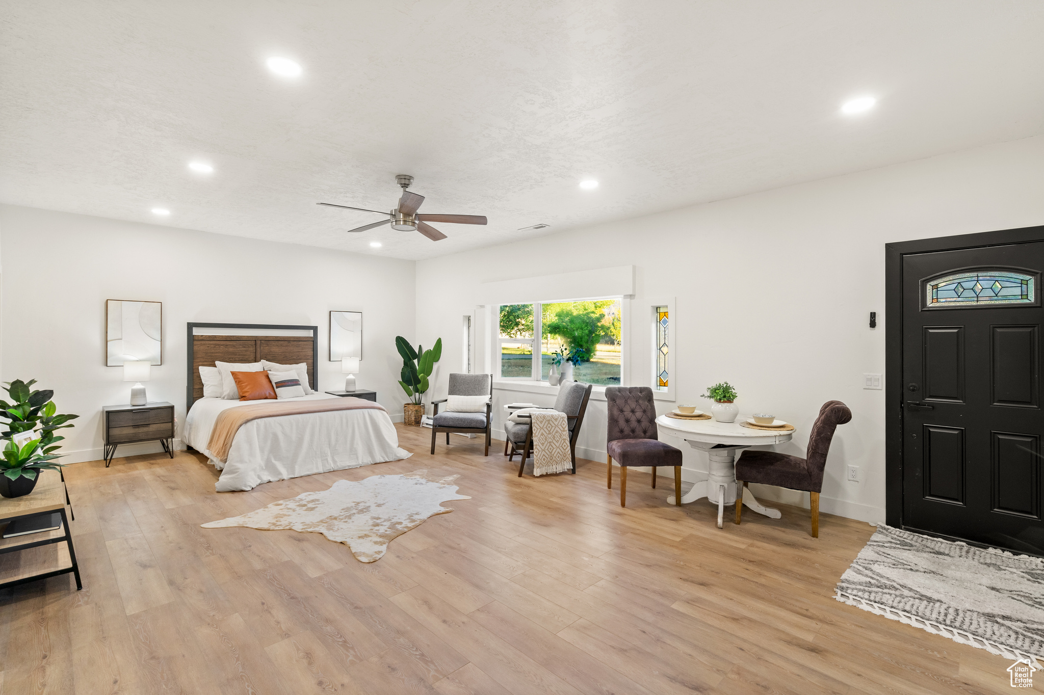 MOUNTAIN VALLEY MEAD - Residential