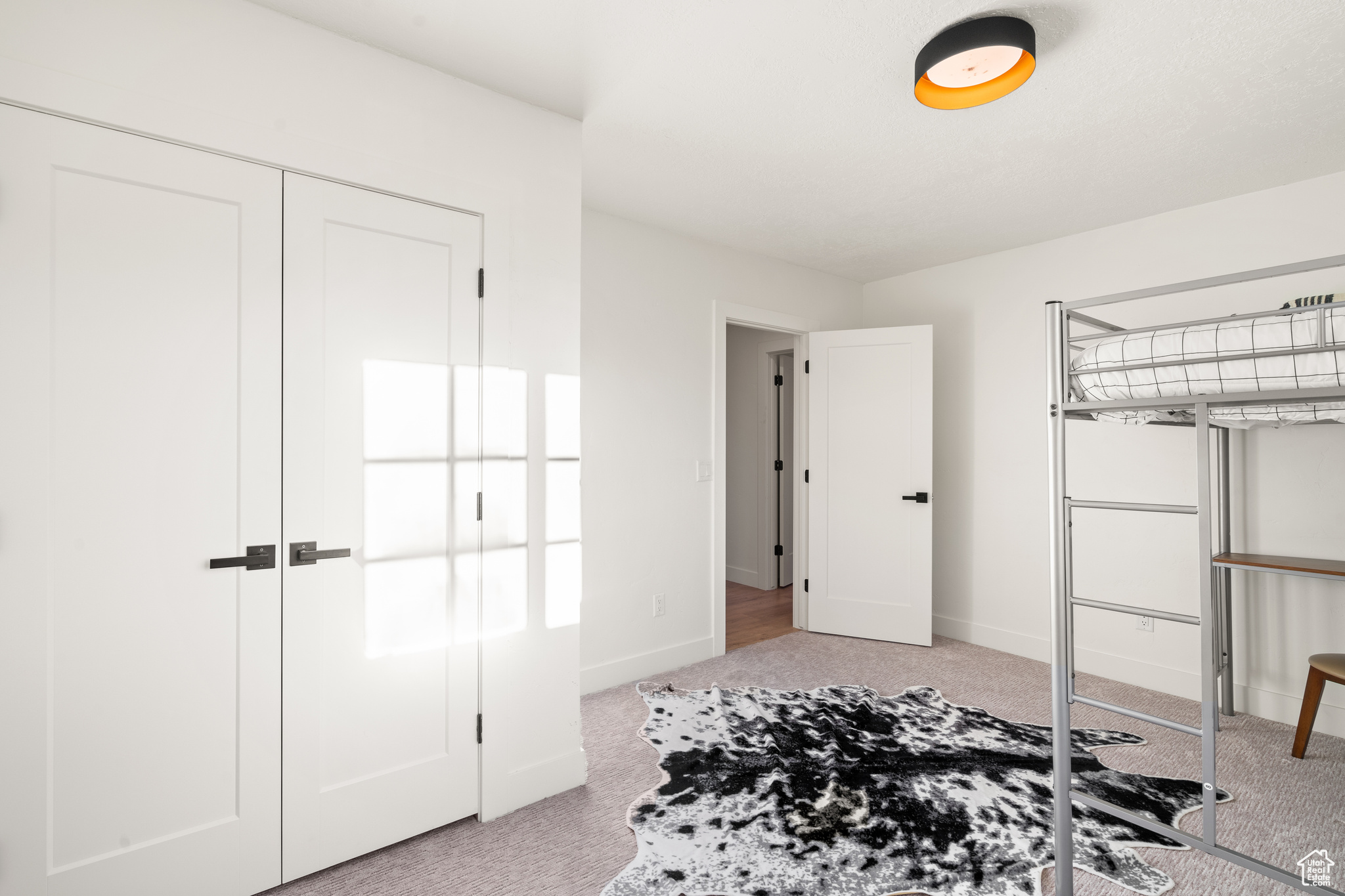 MOUNTAIN VALLEY MEAD - Residential