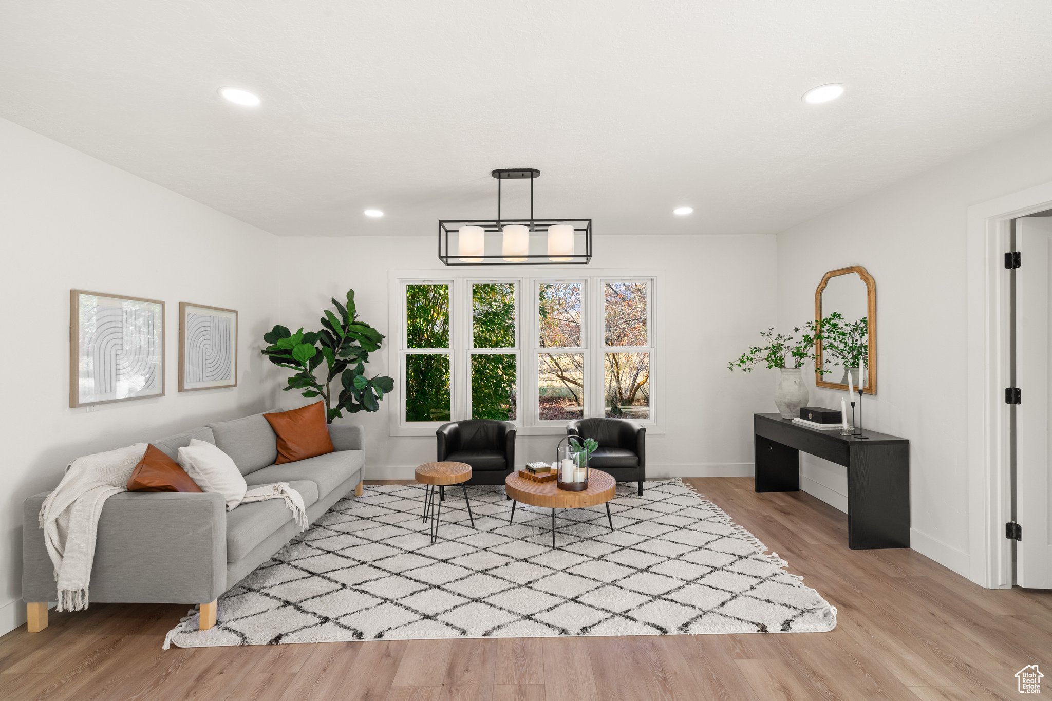 MOUNTAIN VALLEY MEAD - Residential