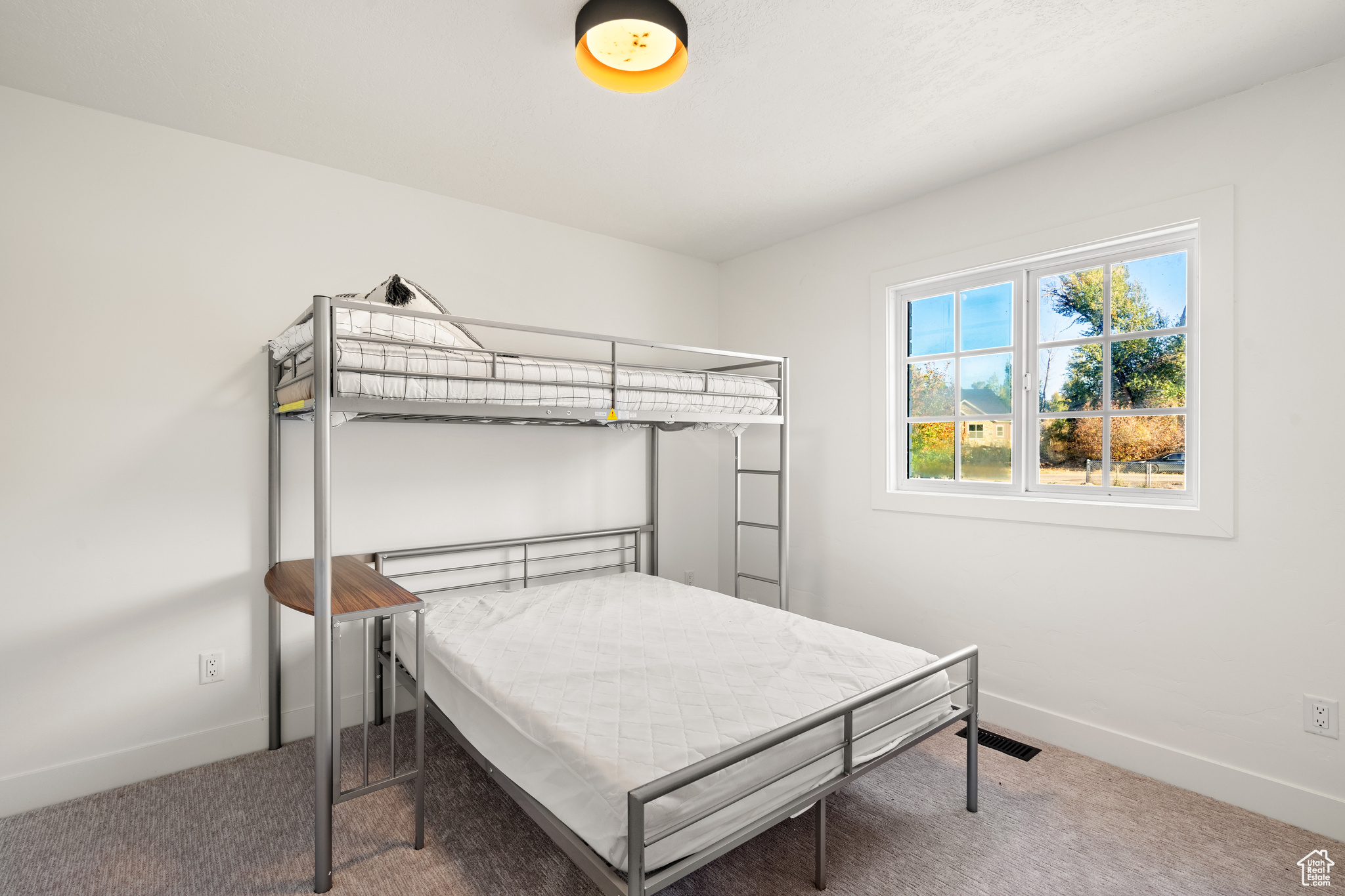 MOUNTAIN VALLEY MEAD - Residential