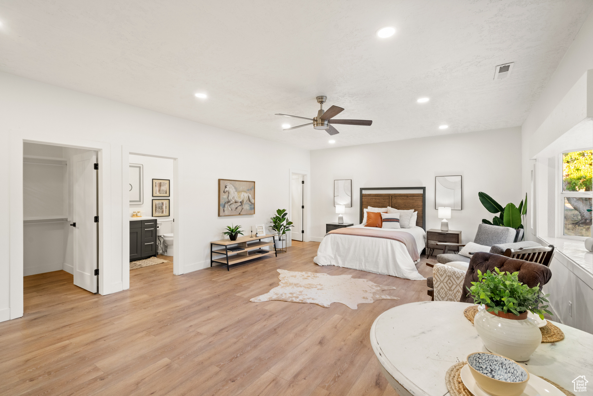 MOUNTAIN VALLEY MEAD - Residential