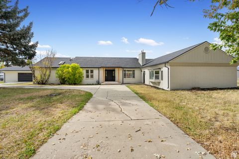 Tiny photo for 567 S 8850 E, Huntsville, UT 84317 (MLS # 2118002)
